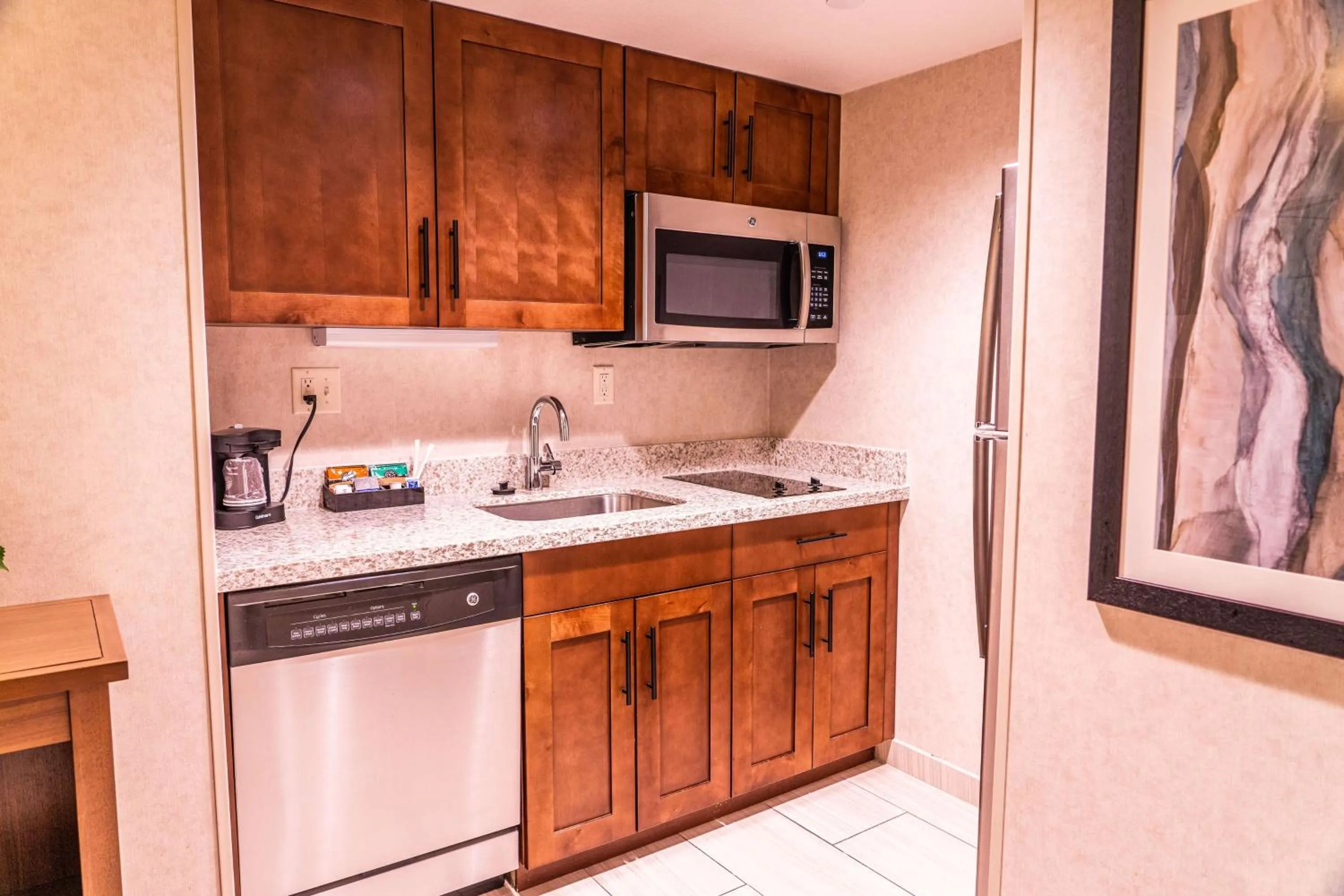 Kitchen or kitchenette in Homewood Suites by Hilton Pleasant Hill Concord
