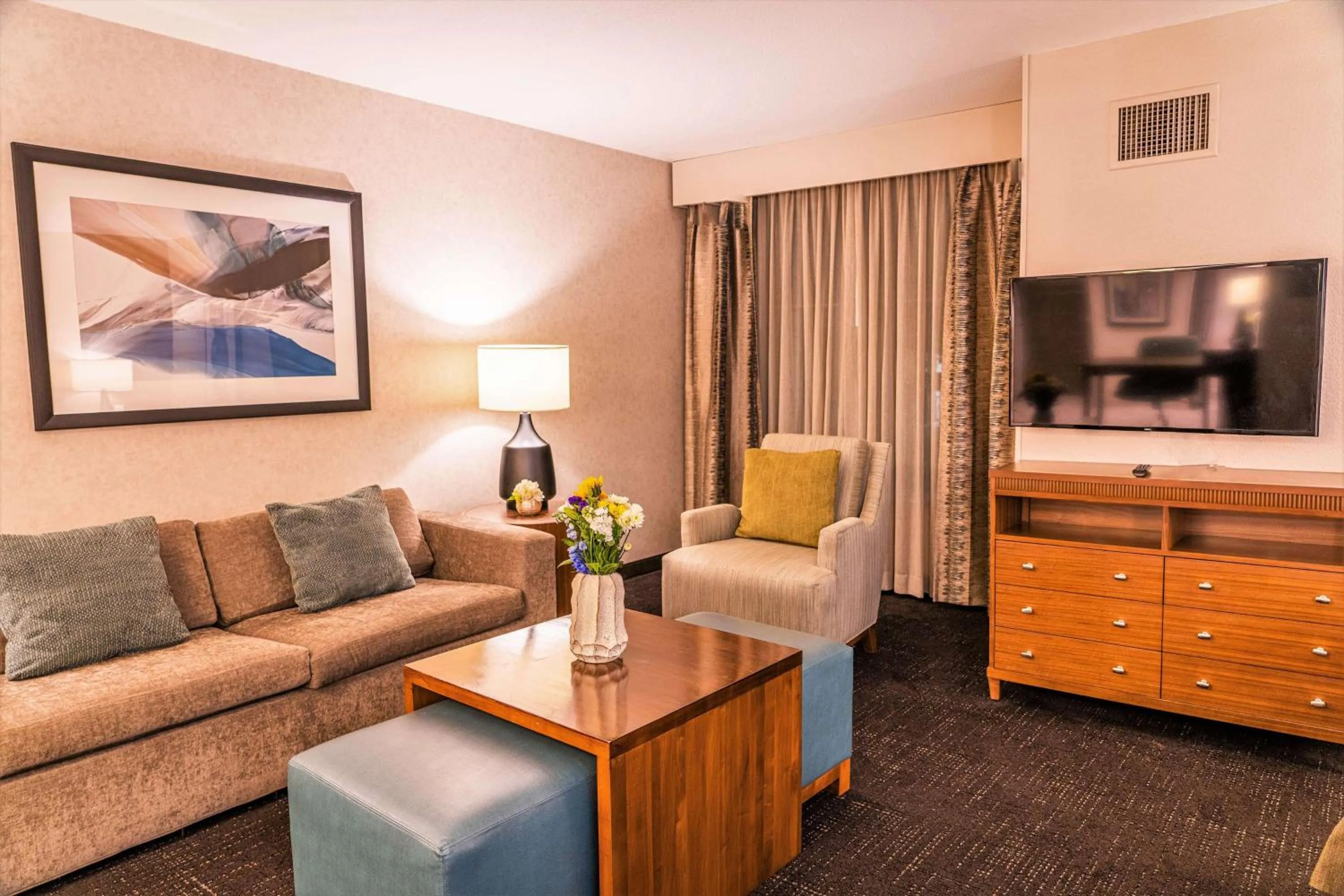 Bedroom in Homewood Suites by Hilton Pleasant Hill Concord