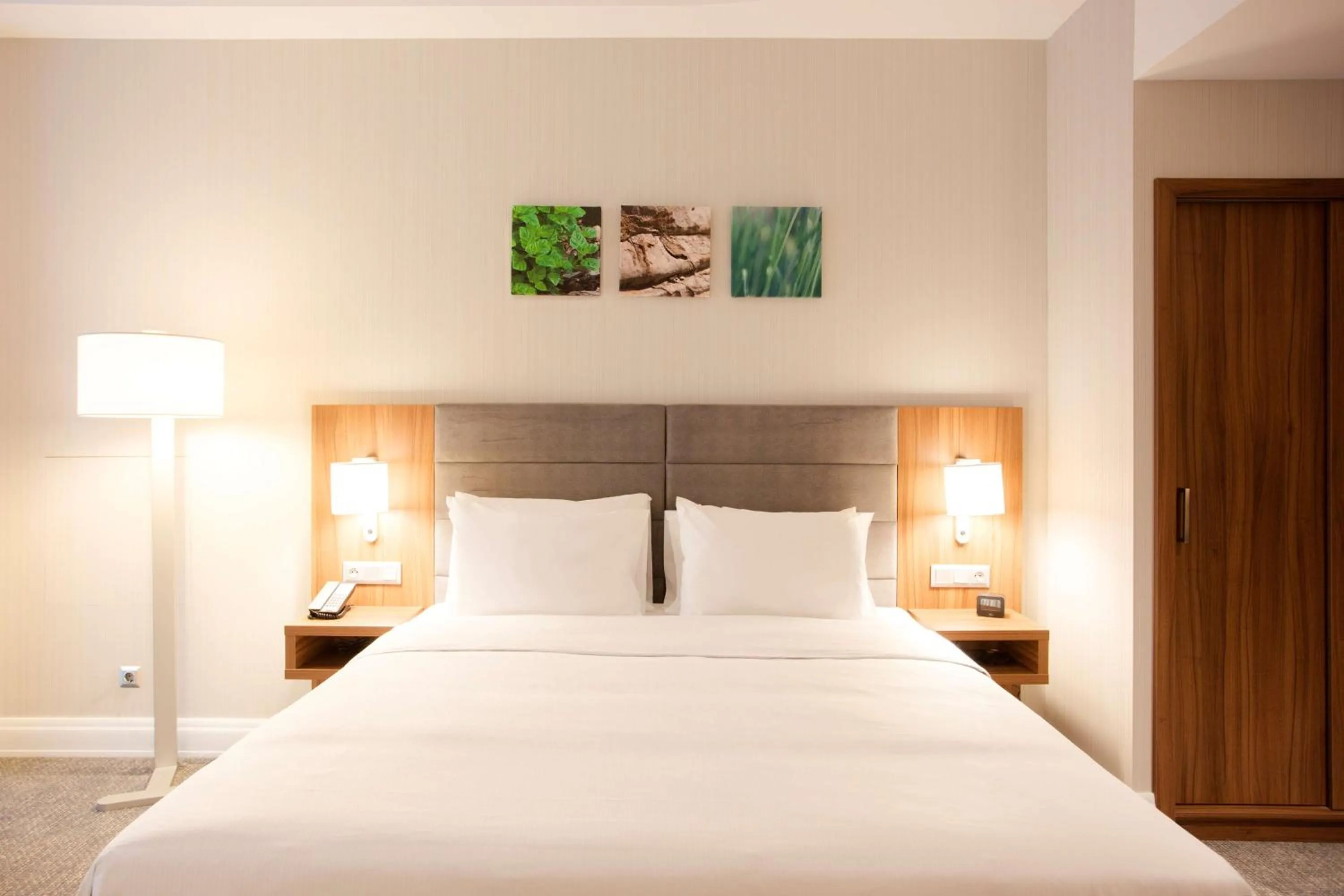 Bed in Hilton Garden Inn Bucharest Old Town