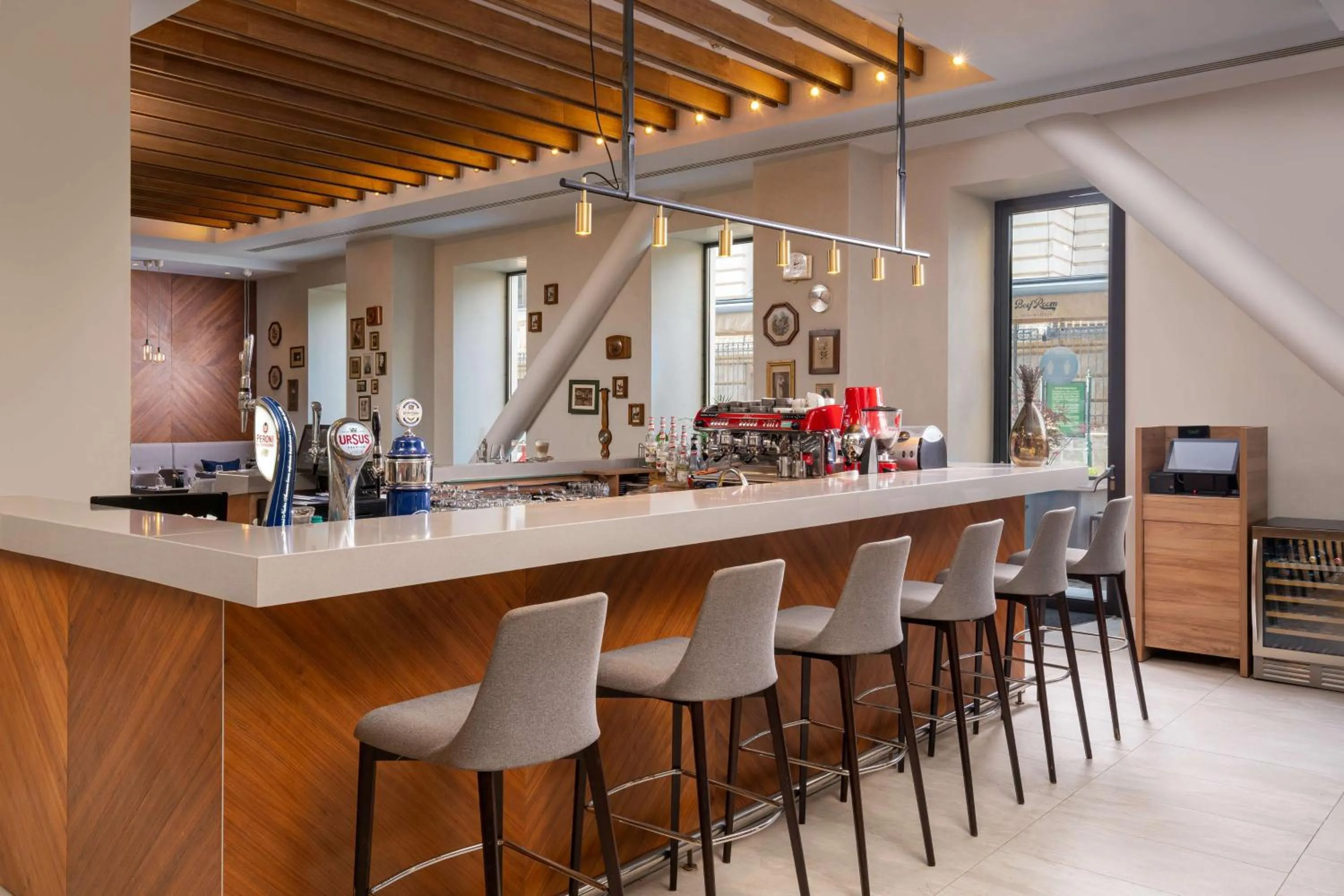 Lounge or bar in Hilton Garden Inn Bucharest Old Town