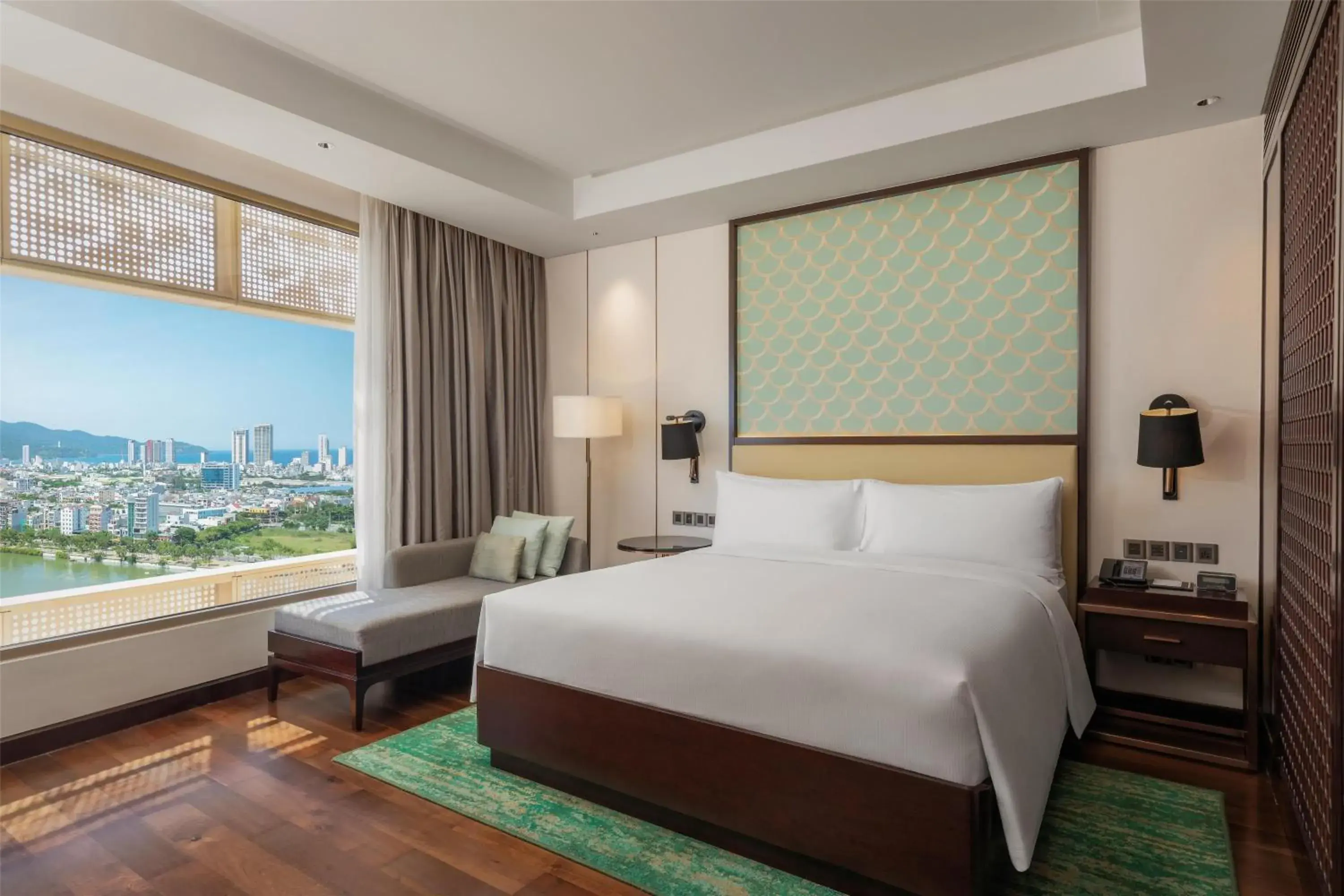 Executive King Room with Ocean View in Hilton Da Nang Executive King Room with Ocean View in Hilton Da Nang