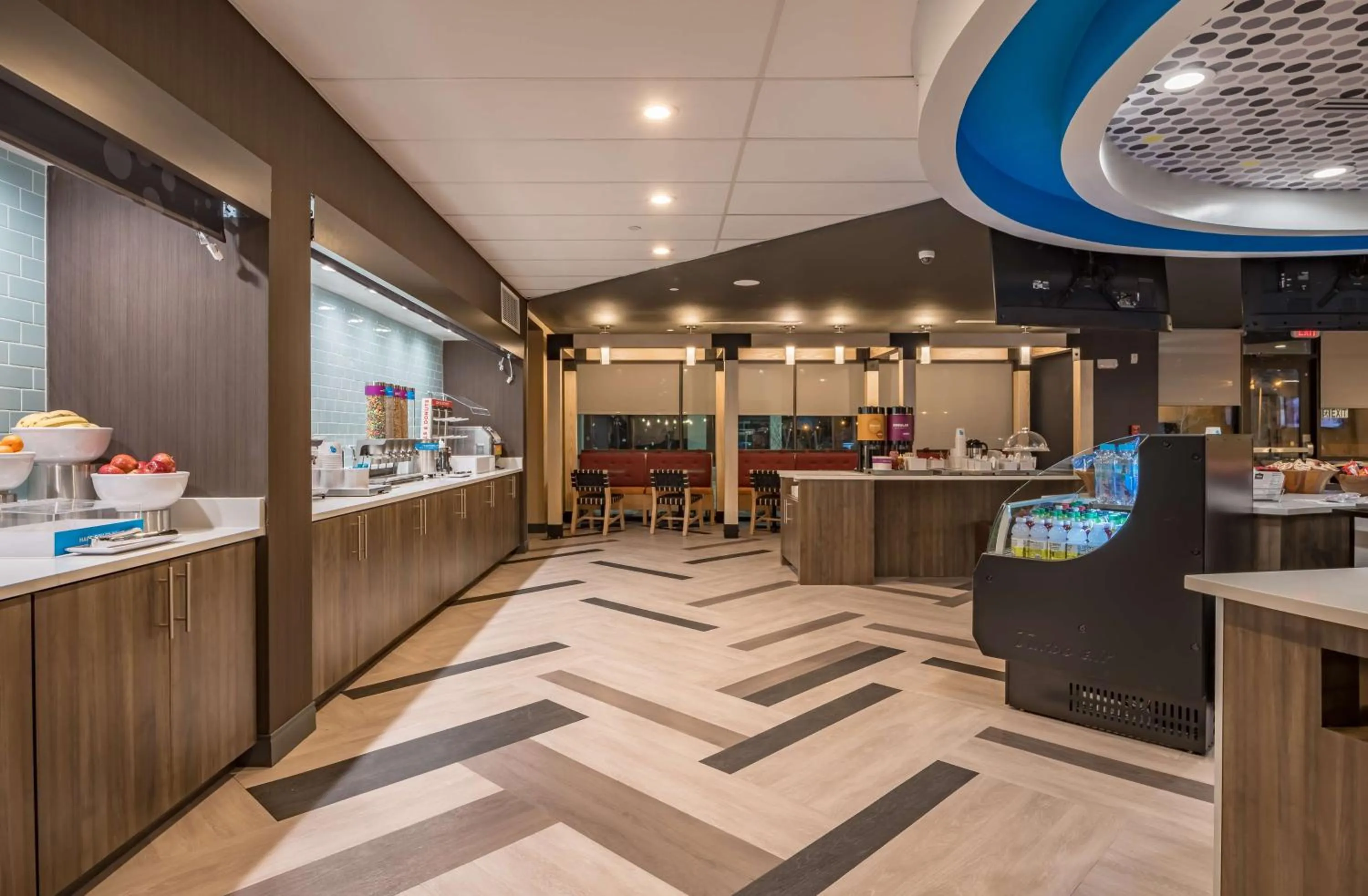 Breakfast in Tru by Hilton Garland Richardson