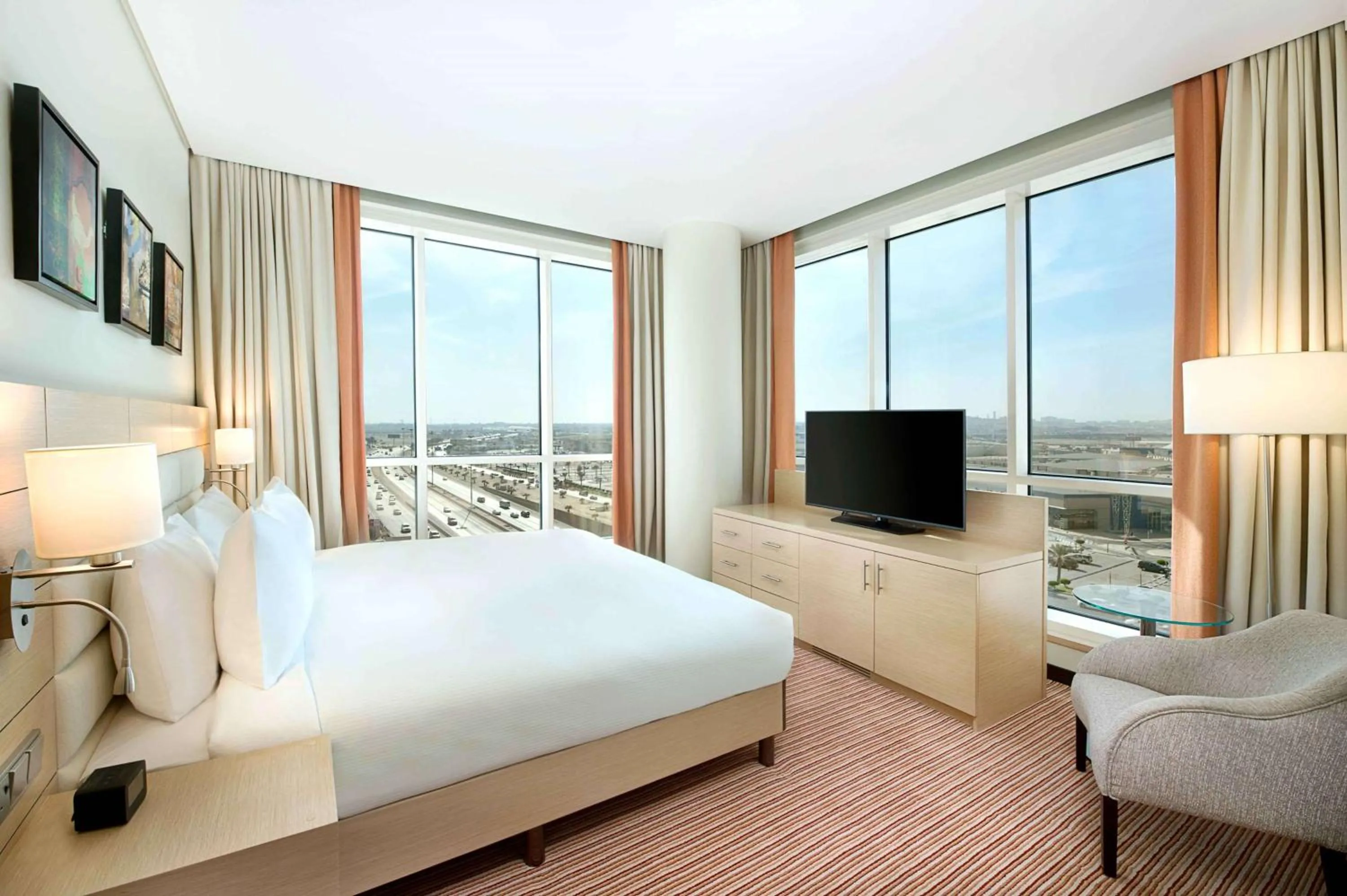Bedroom, Bed in Hilton Garden Inn Al Khobar