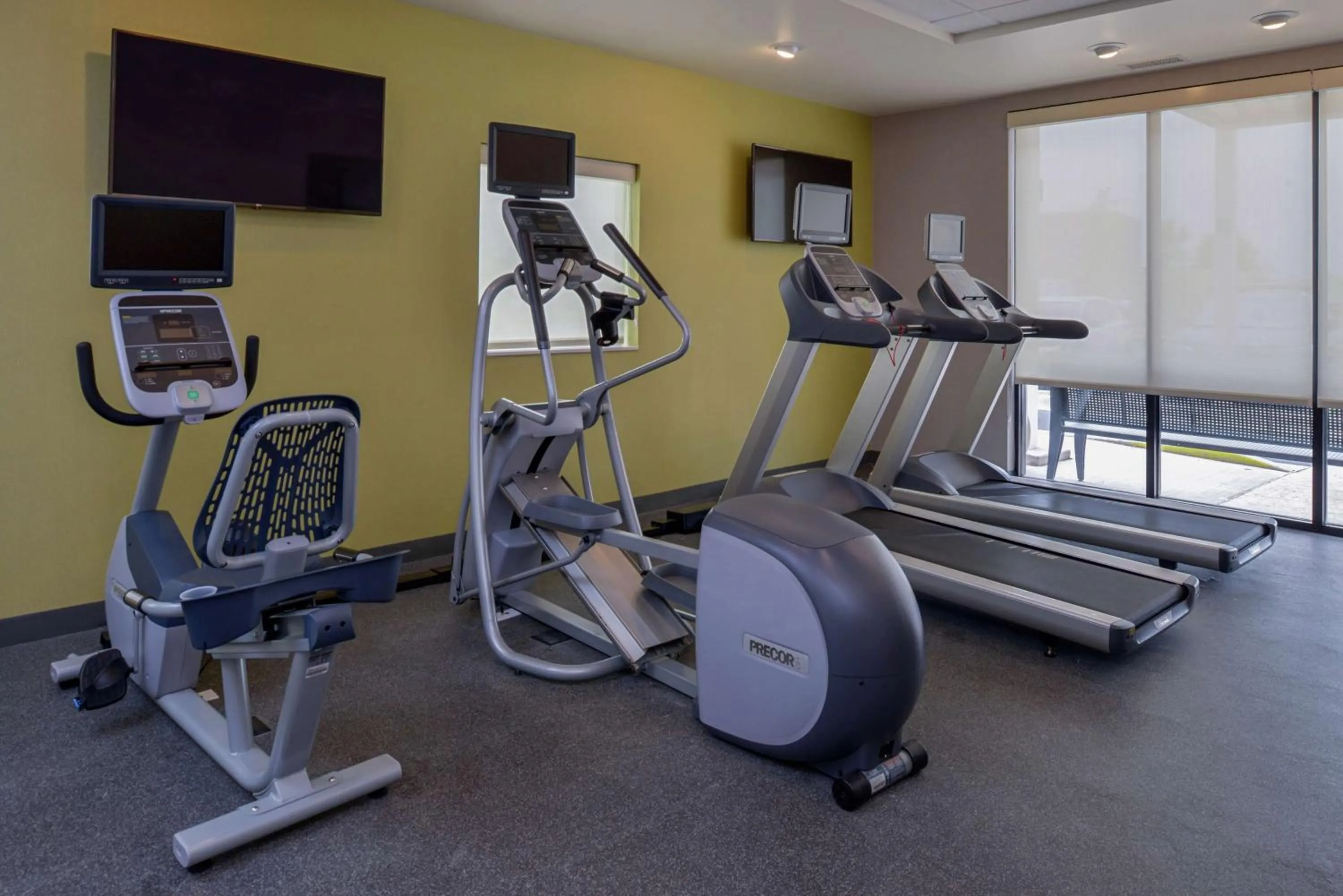 Fitness centre/facilities in Home2 Suites By Hilton Merrillville