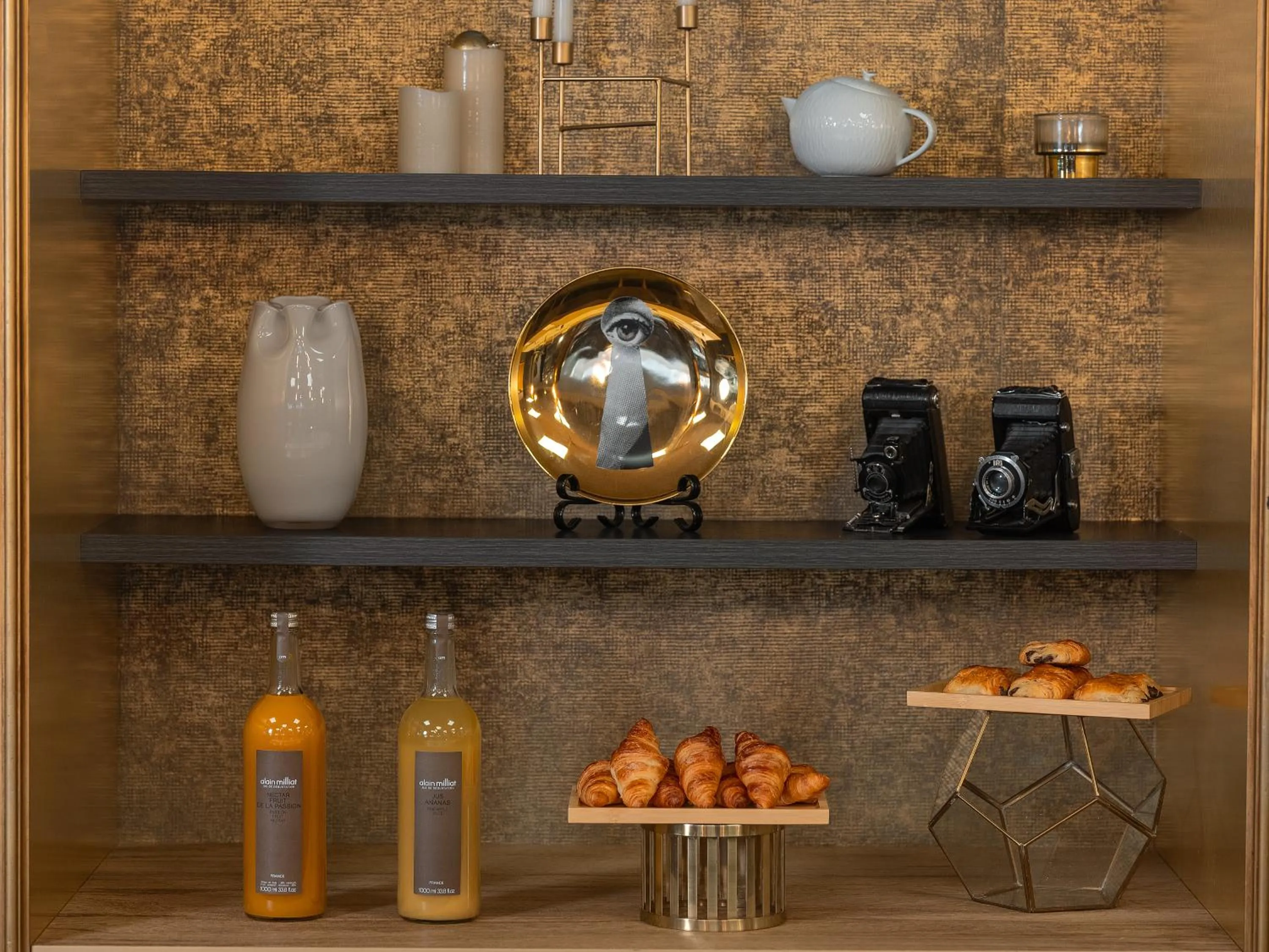 Breakfast in Niepce Paris, Curio Collection By Hilton