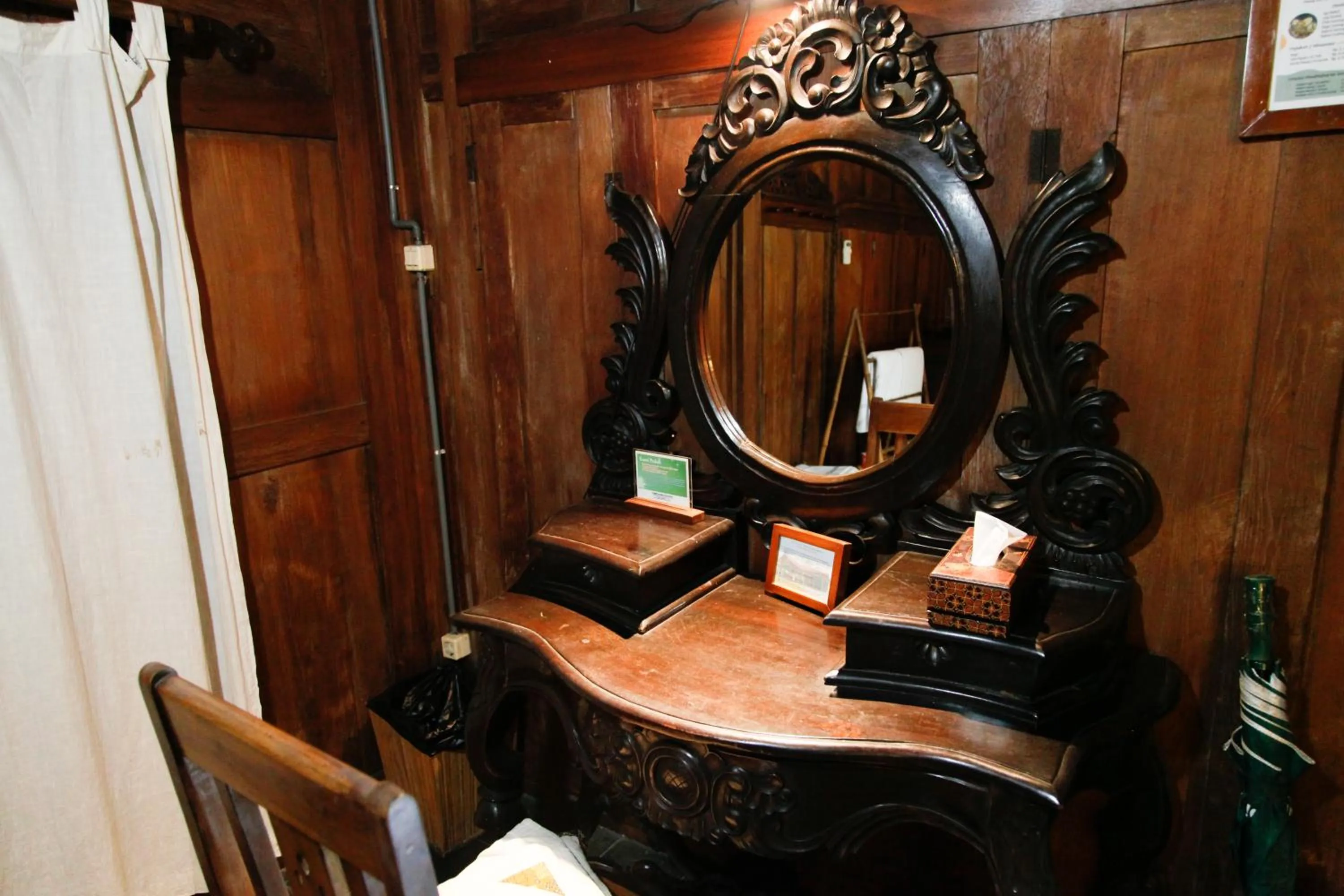 Tembi - Historical Home