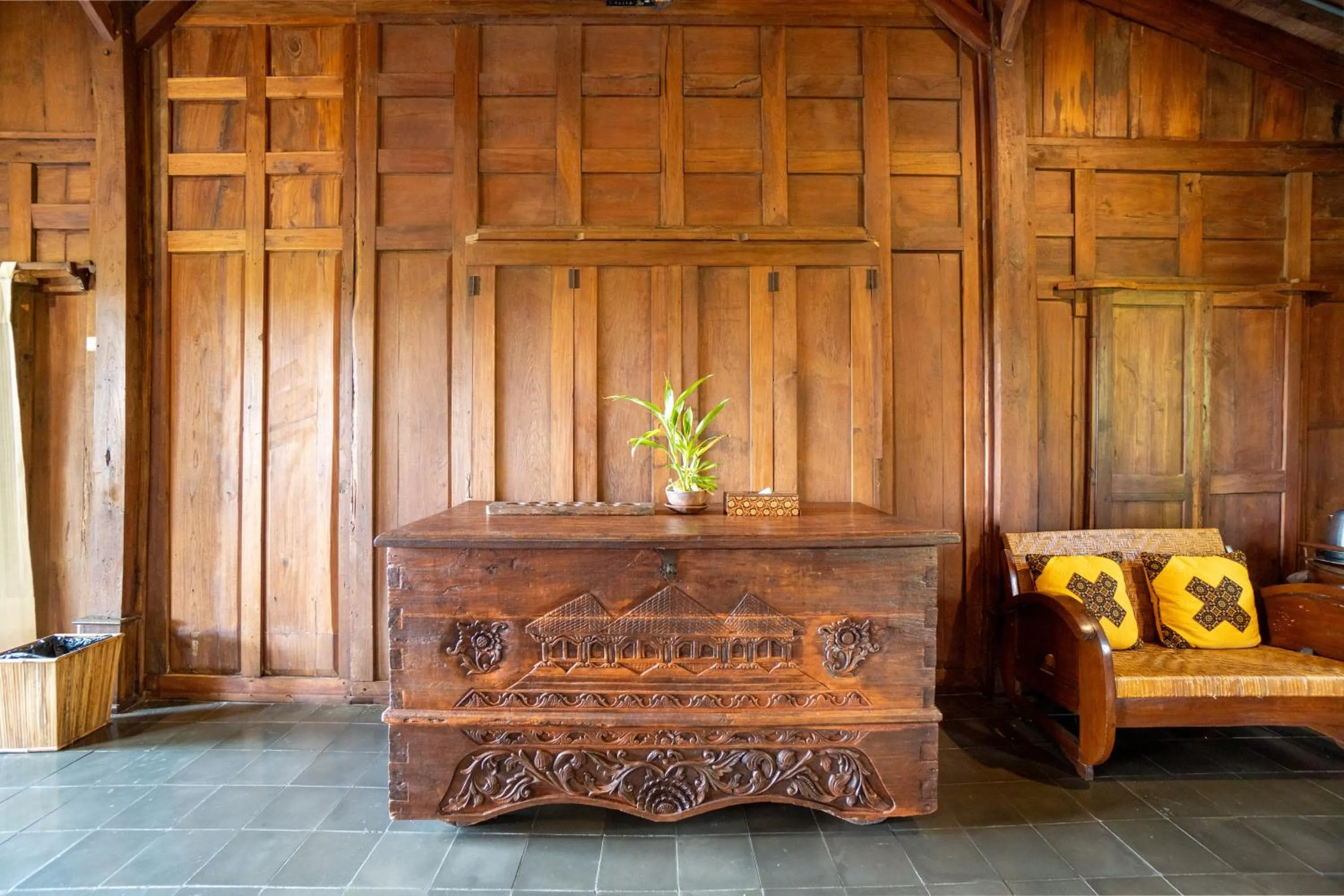 Tembi - Historical Home