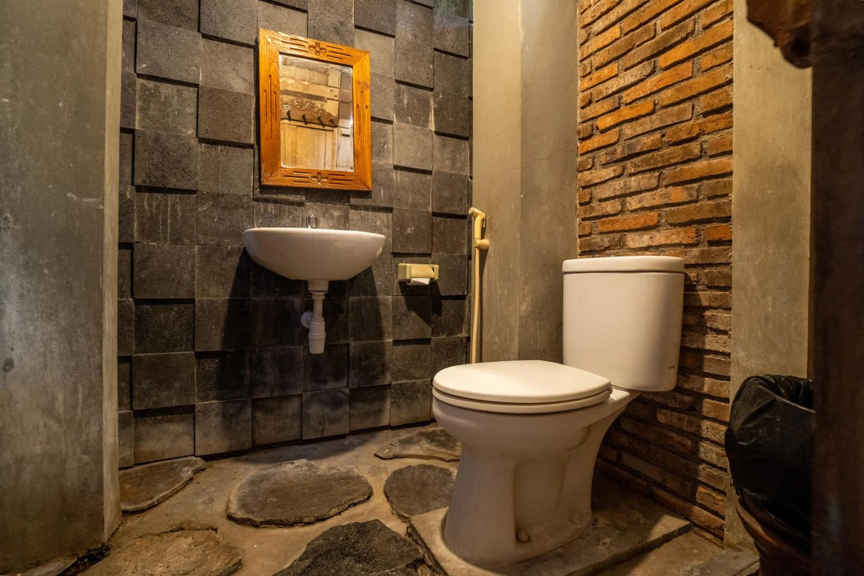 Tembi - Historical Home