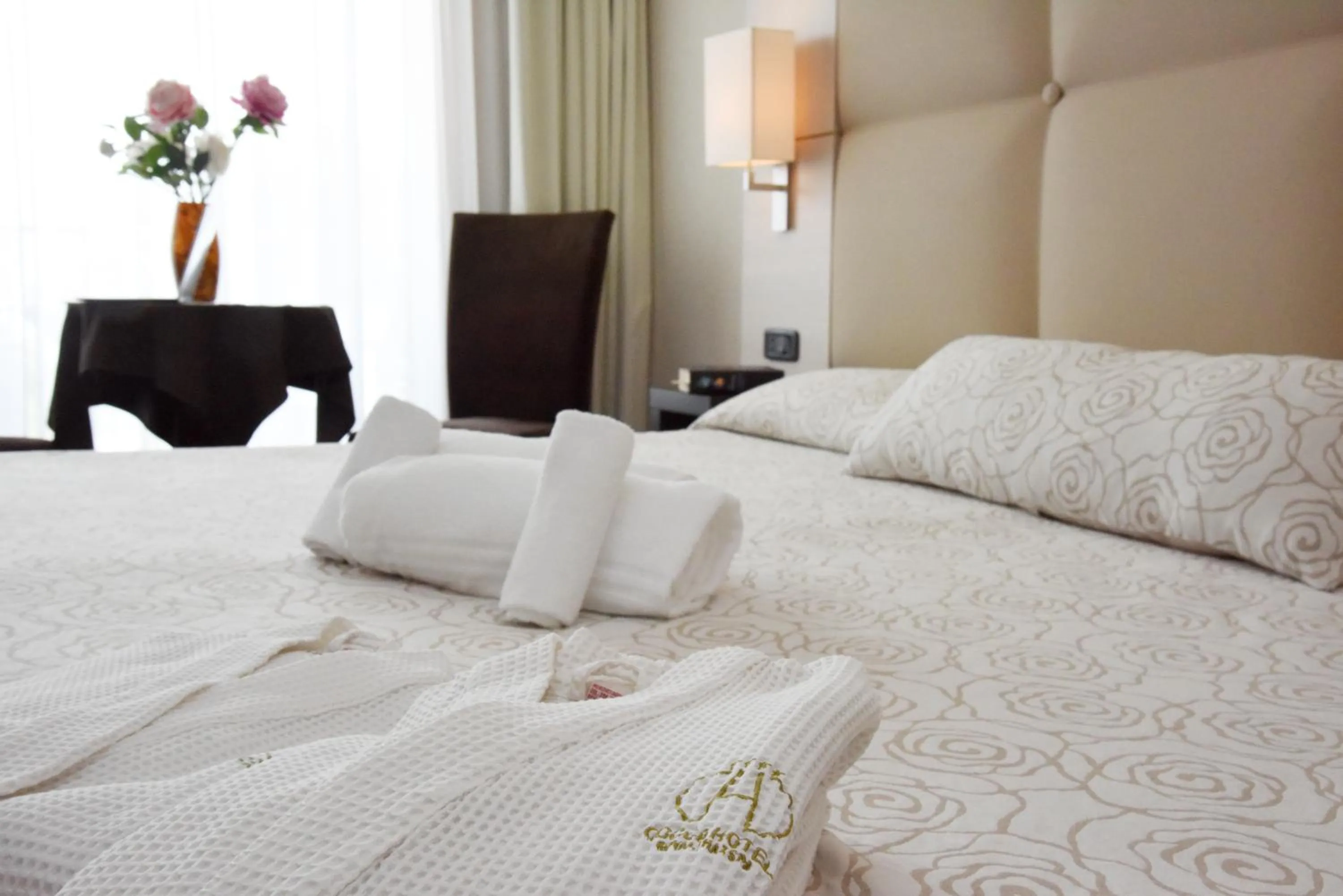 Bed in Cocca Hotel Royal Thai Spa