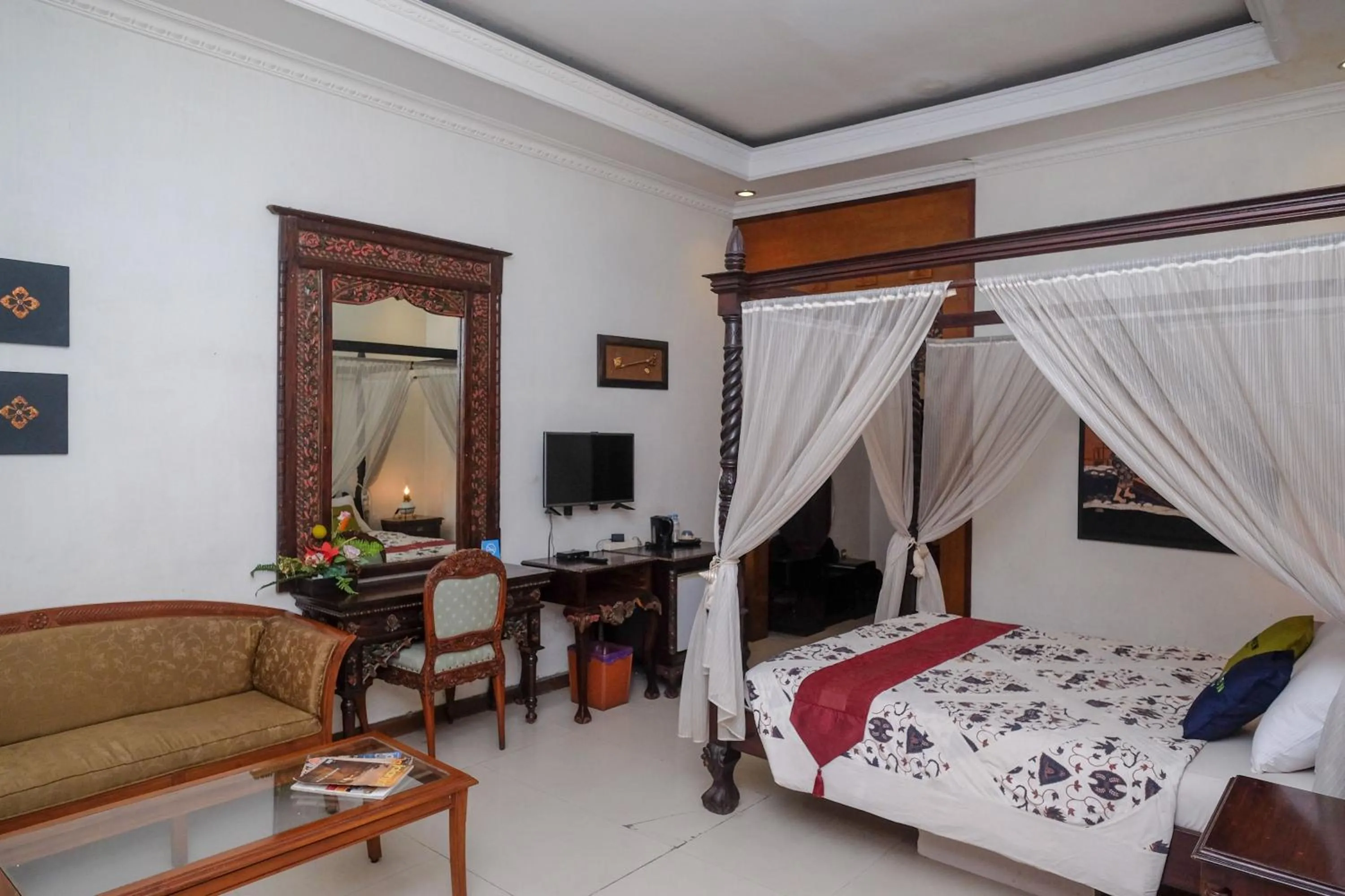 Bedroom, Bed in Urbanview Omah Eka Santi by RedDoorz