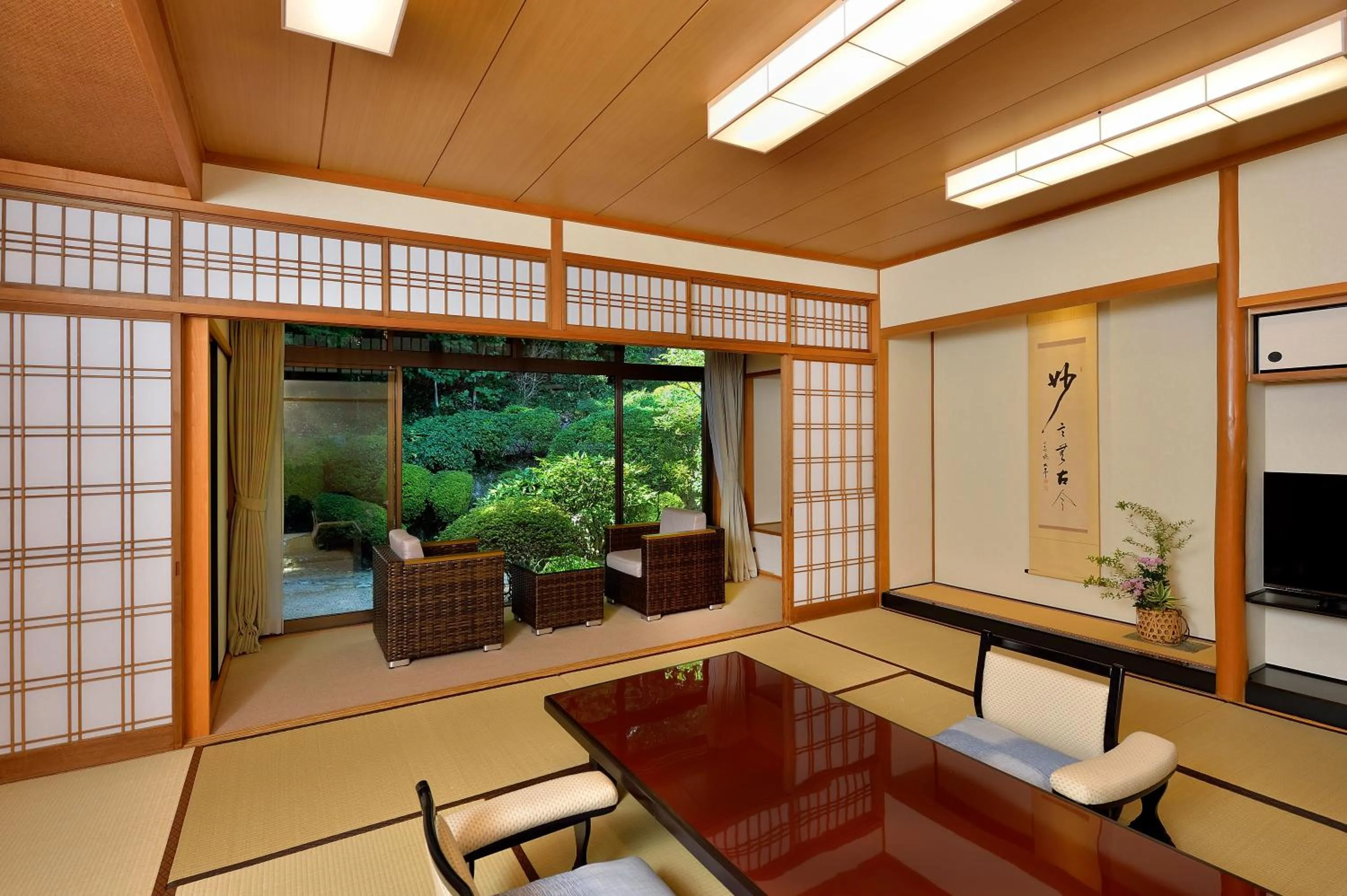 Communal lounge/ TV room in Arima Onsen Gekkoen Yugetsusanso