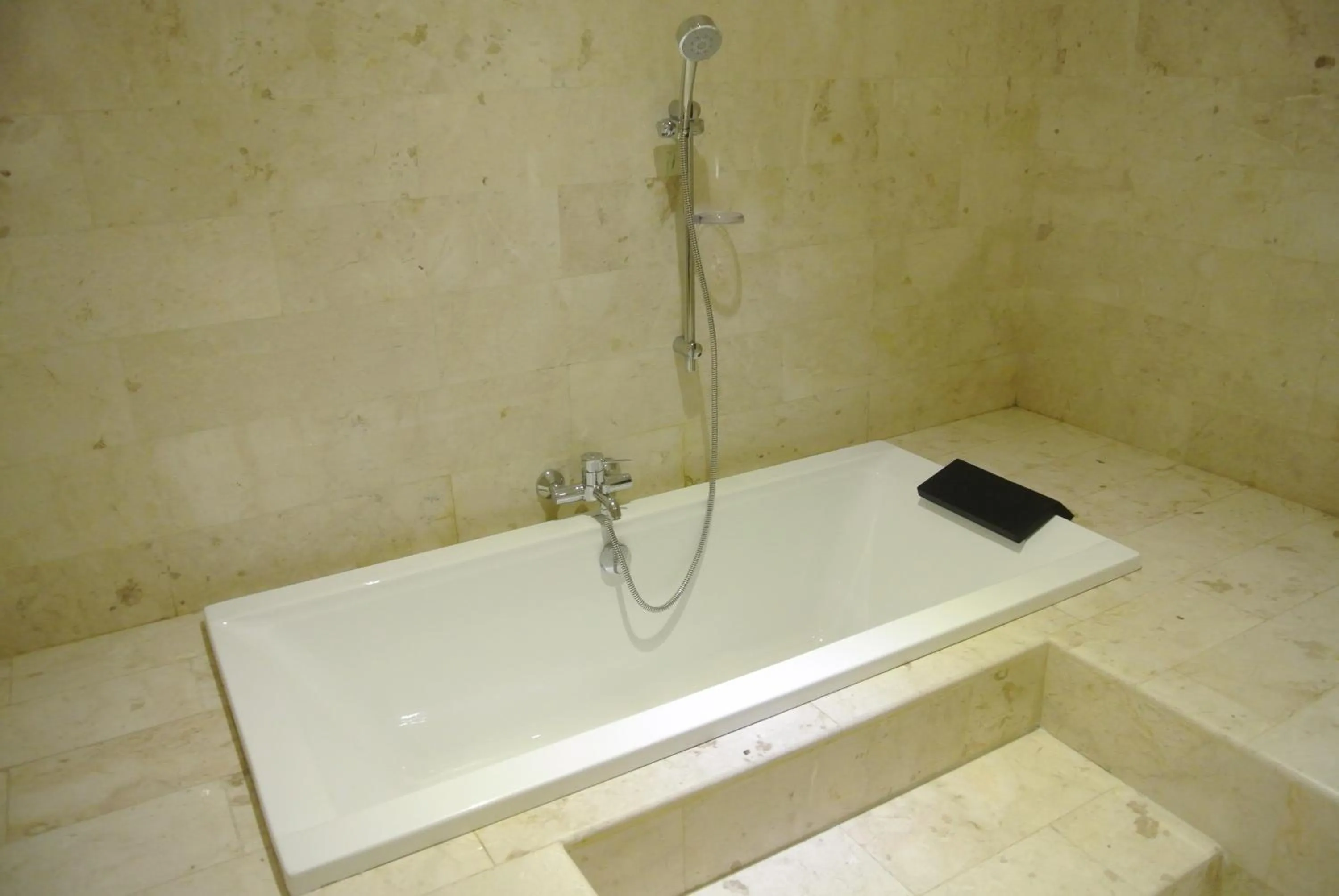 Bathroom in Anginsepoi