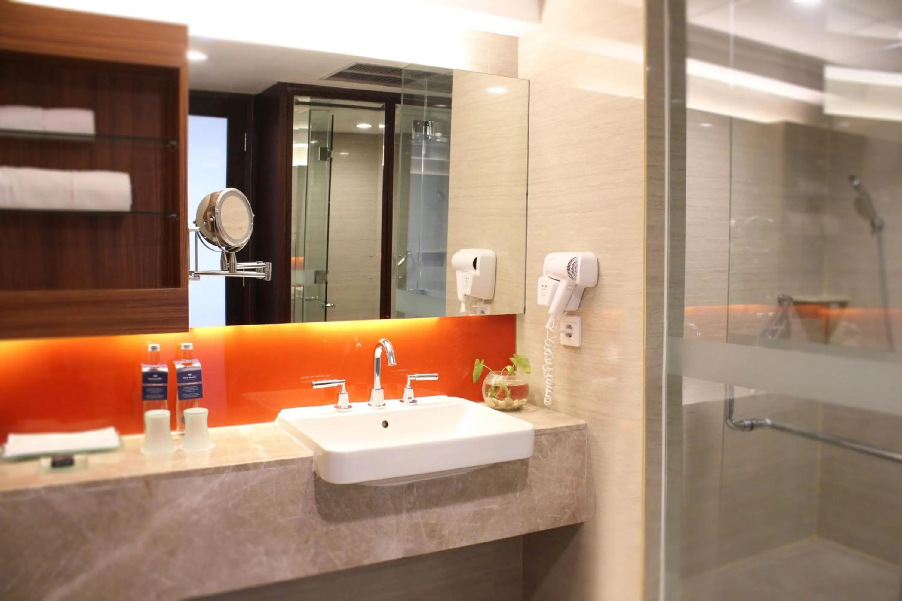 Bathroom in Hotel Santika Premiere Semarang