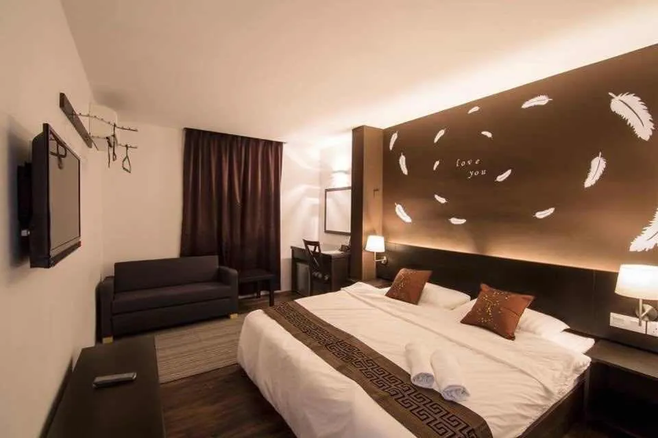 Bedroom, Bed in The Grace Hotel