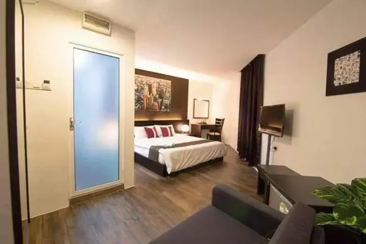 Superior Double Room in The Grace Hotel Superior Double Room in The Grace Hotel