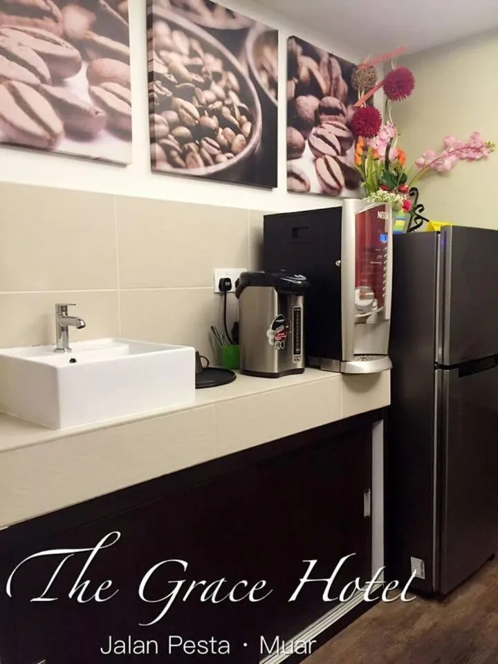 Coffee/tea facilities in The Grace Hotel