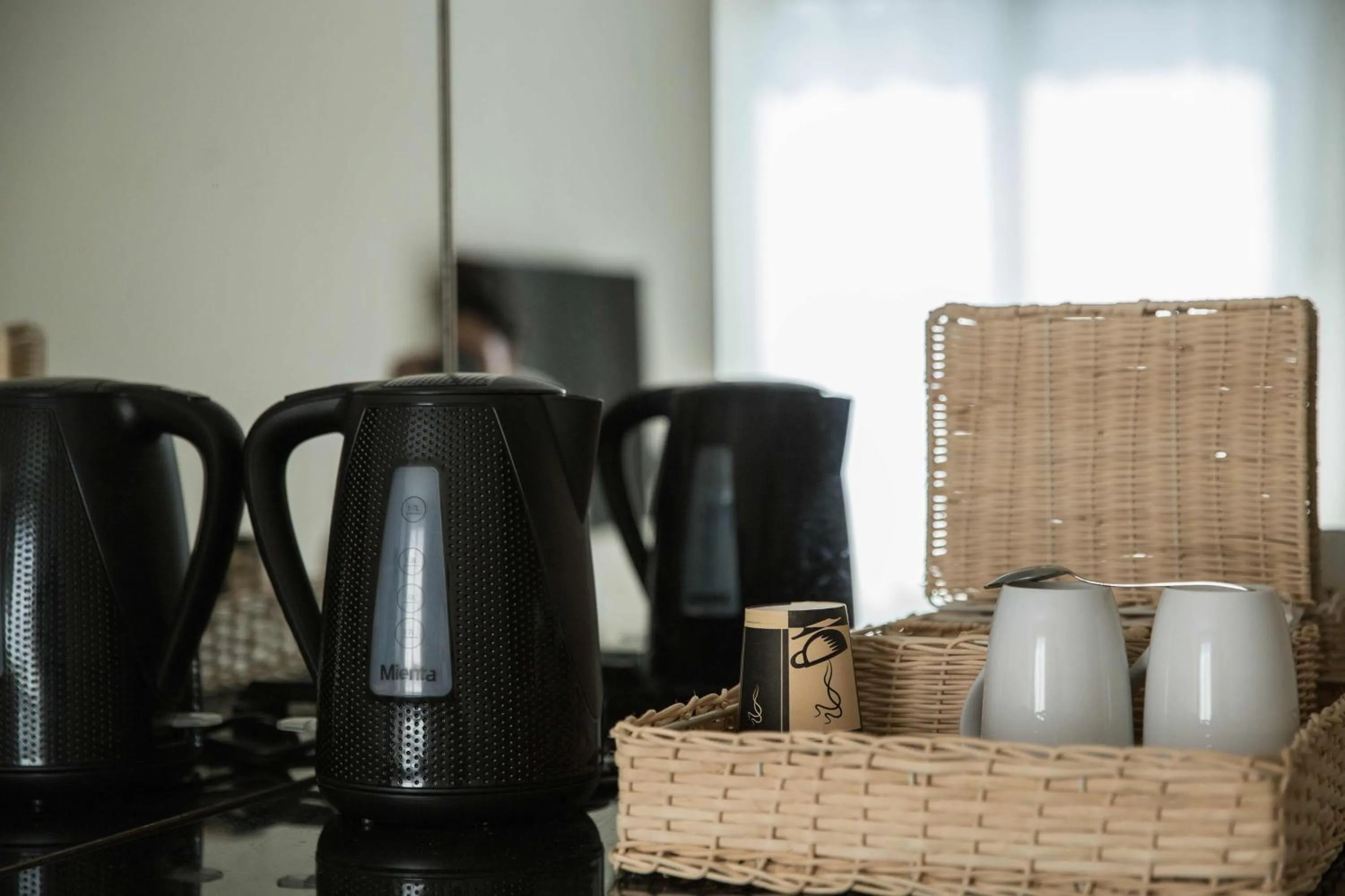 Coffee/tea facilities in Redcon Suites