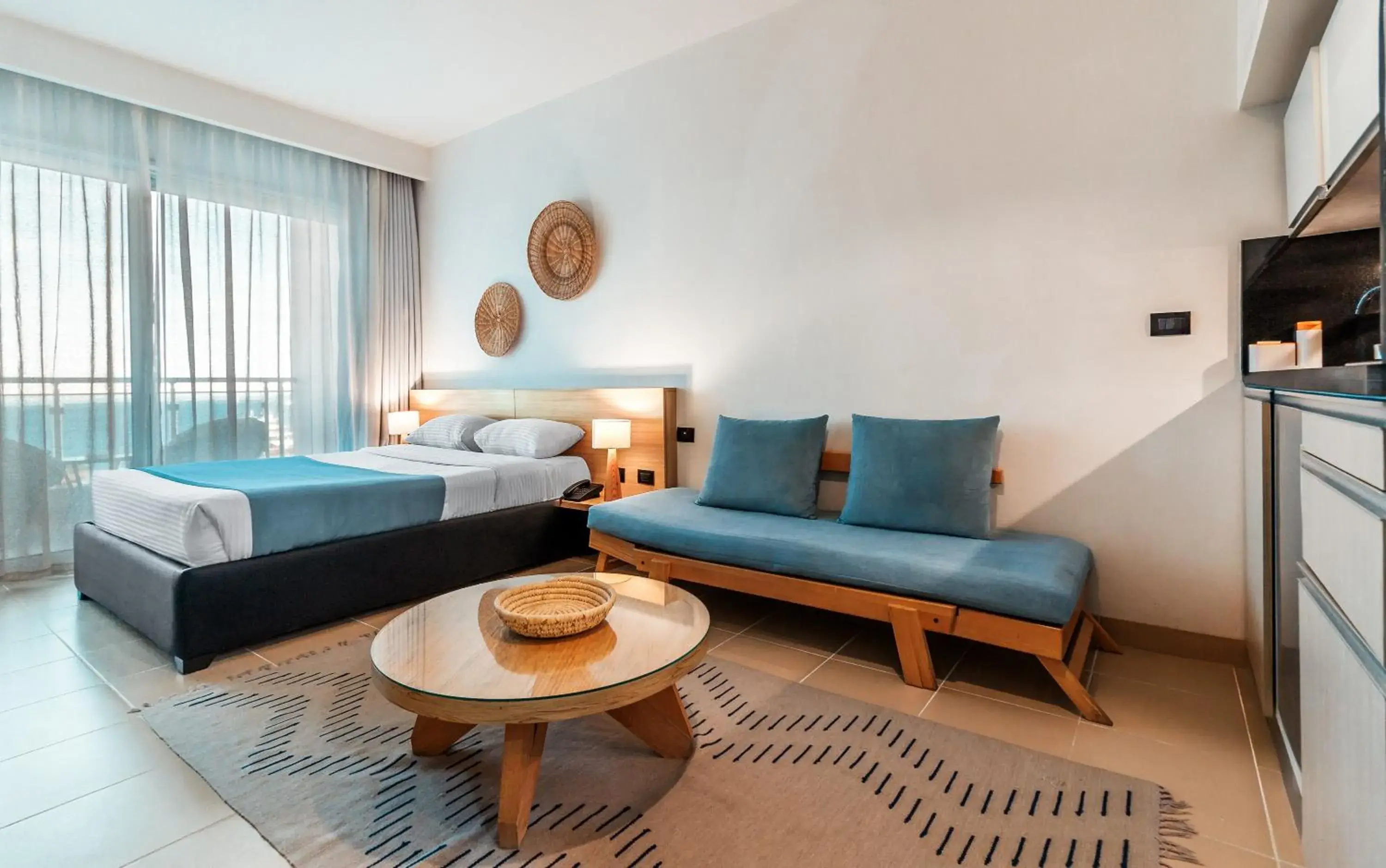 Superior Room with Balcony and Sea View in Redcon Suites Superior Room with Balcony and Sea View in Redcon Suites