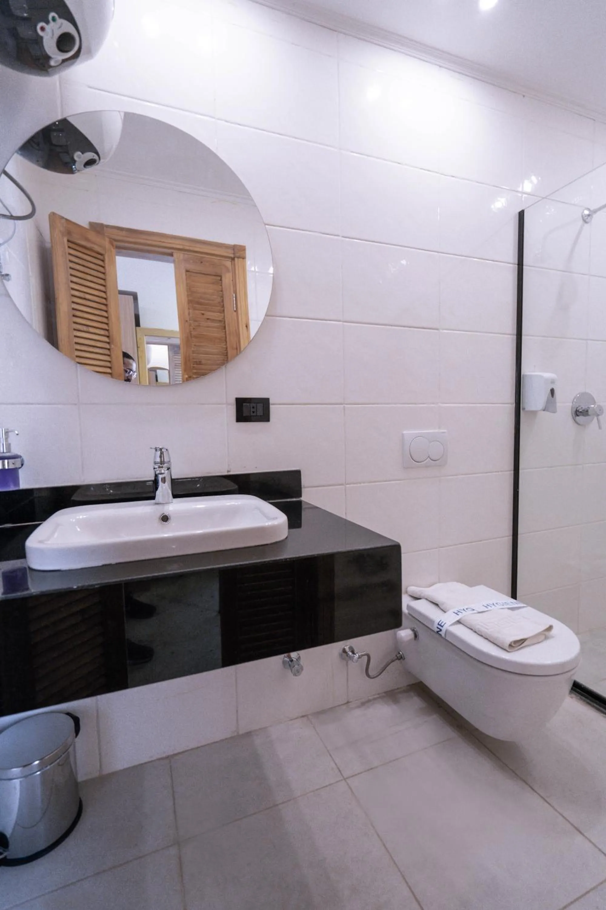 Bathroom in Redcon Suites