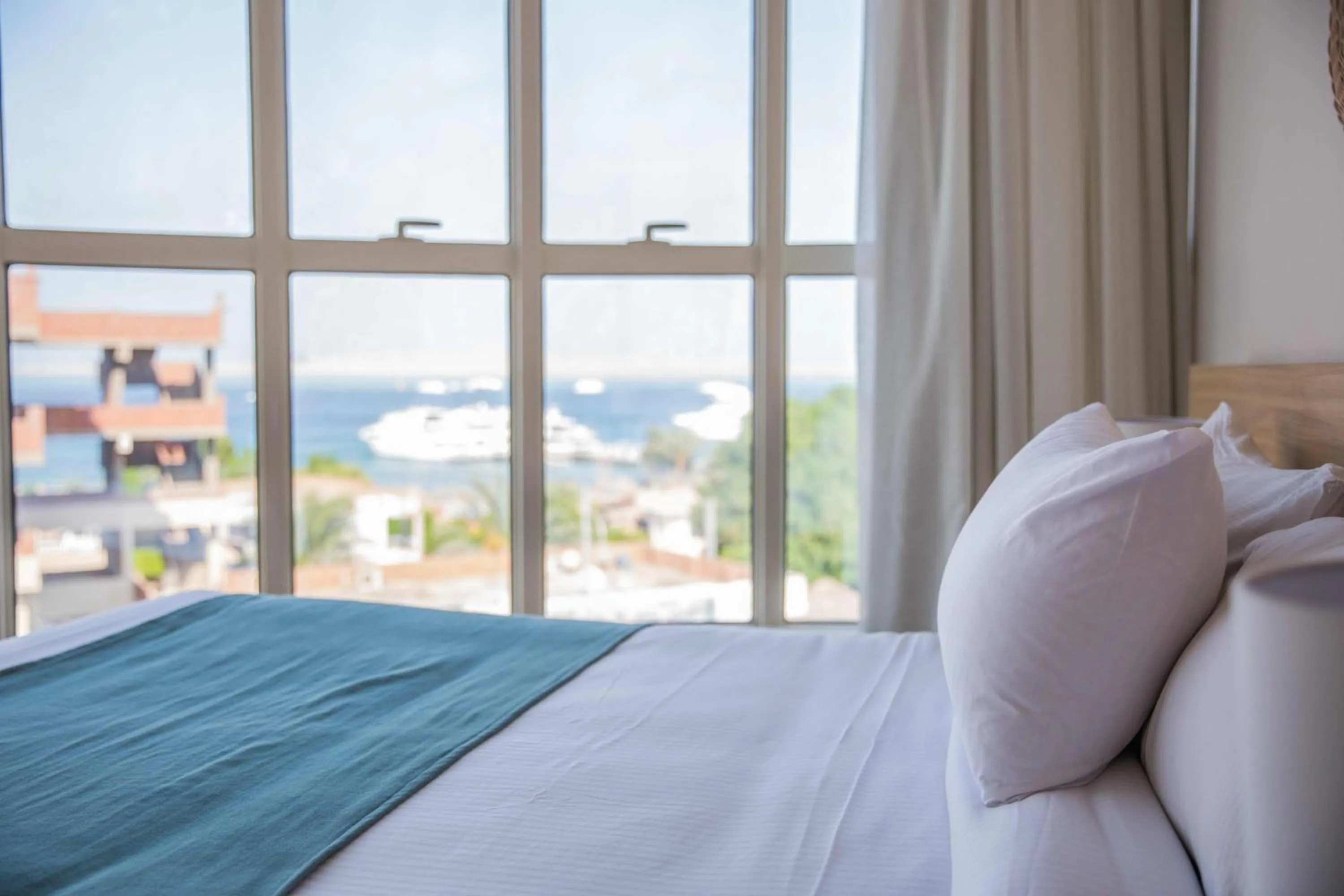 Bed in Redcon Suites