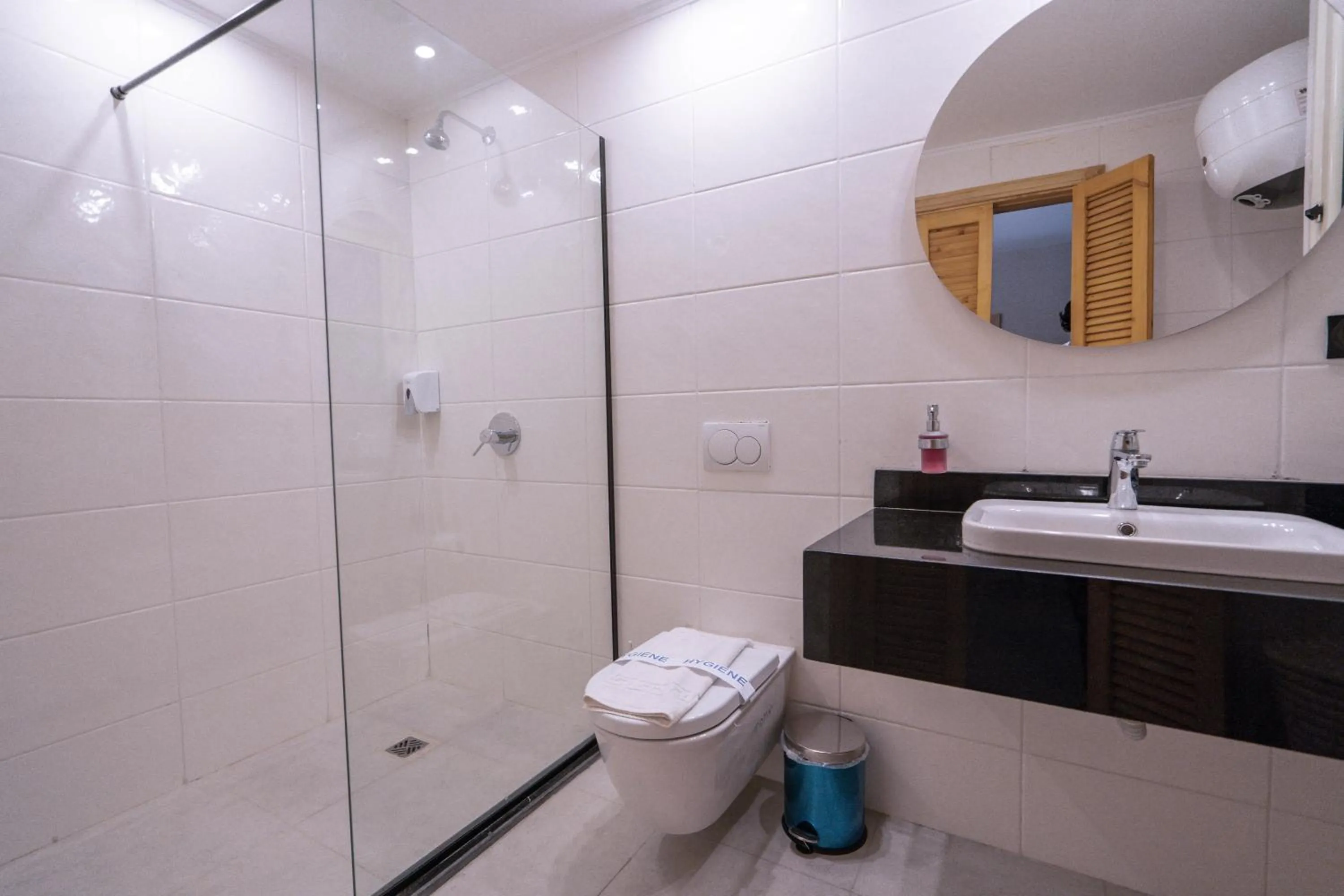 Bathroom in Redcon Suites