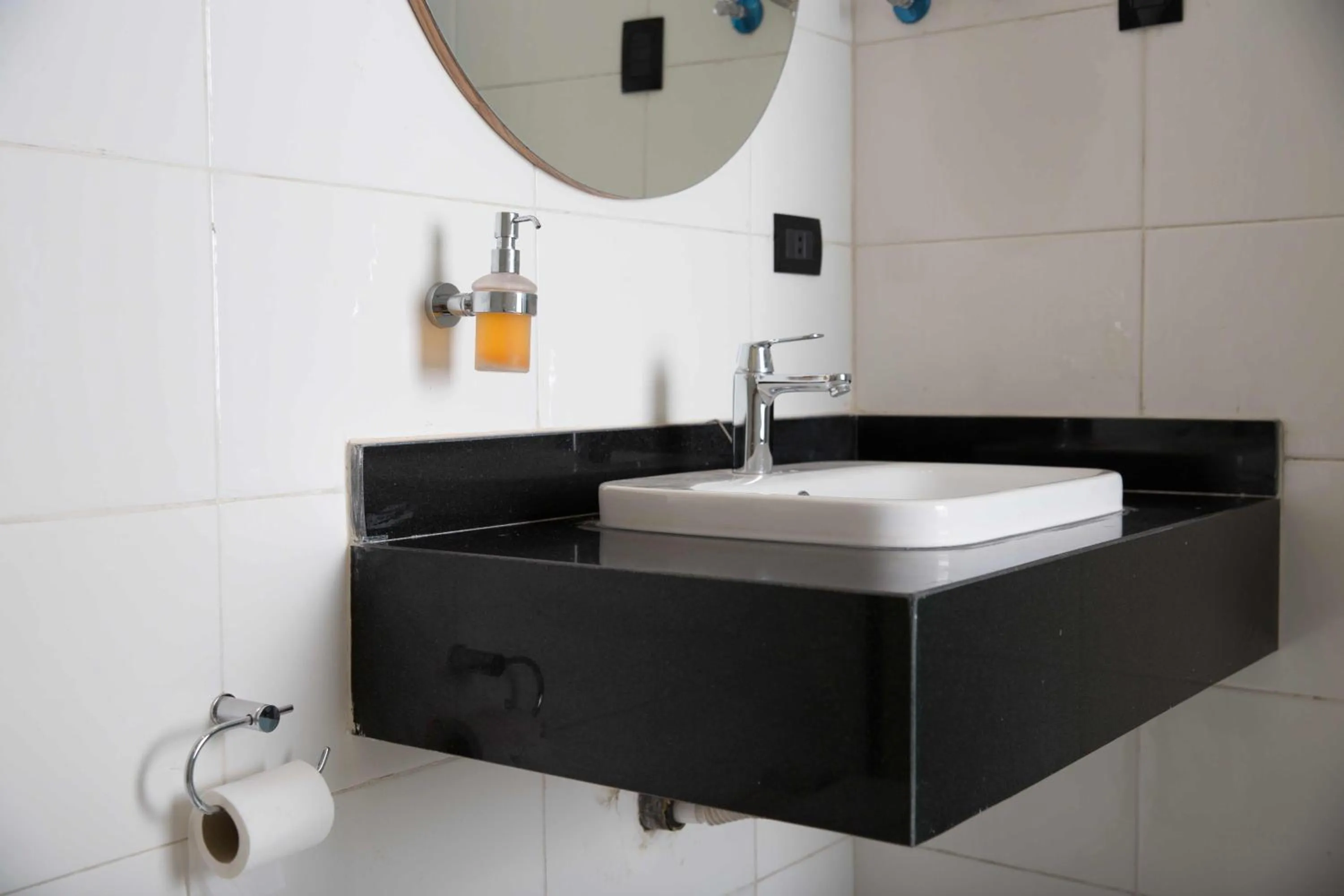 Bathroom in Redcon Suites