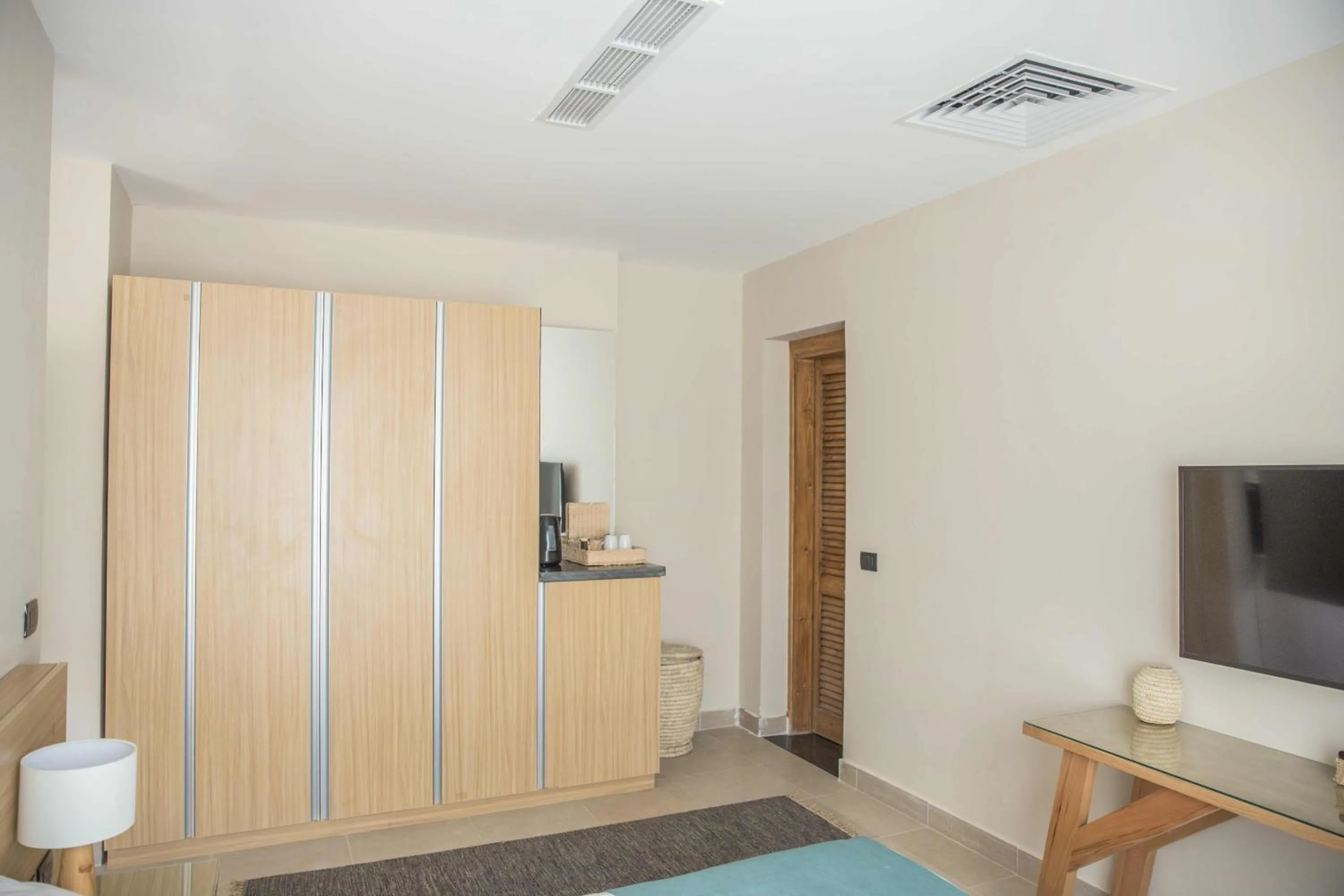 TV and multimedia in Redcon Suites