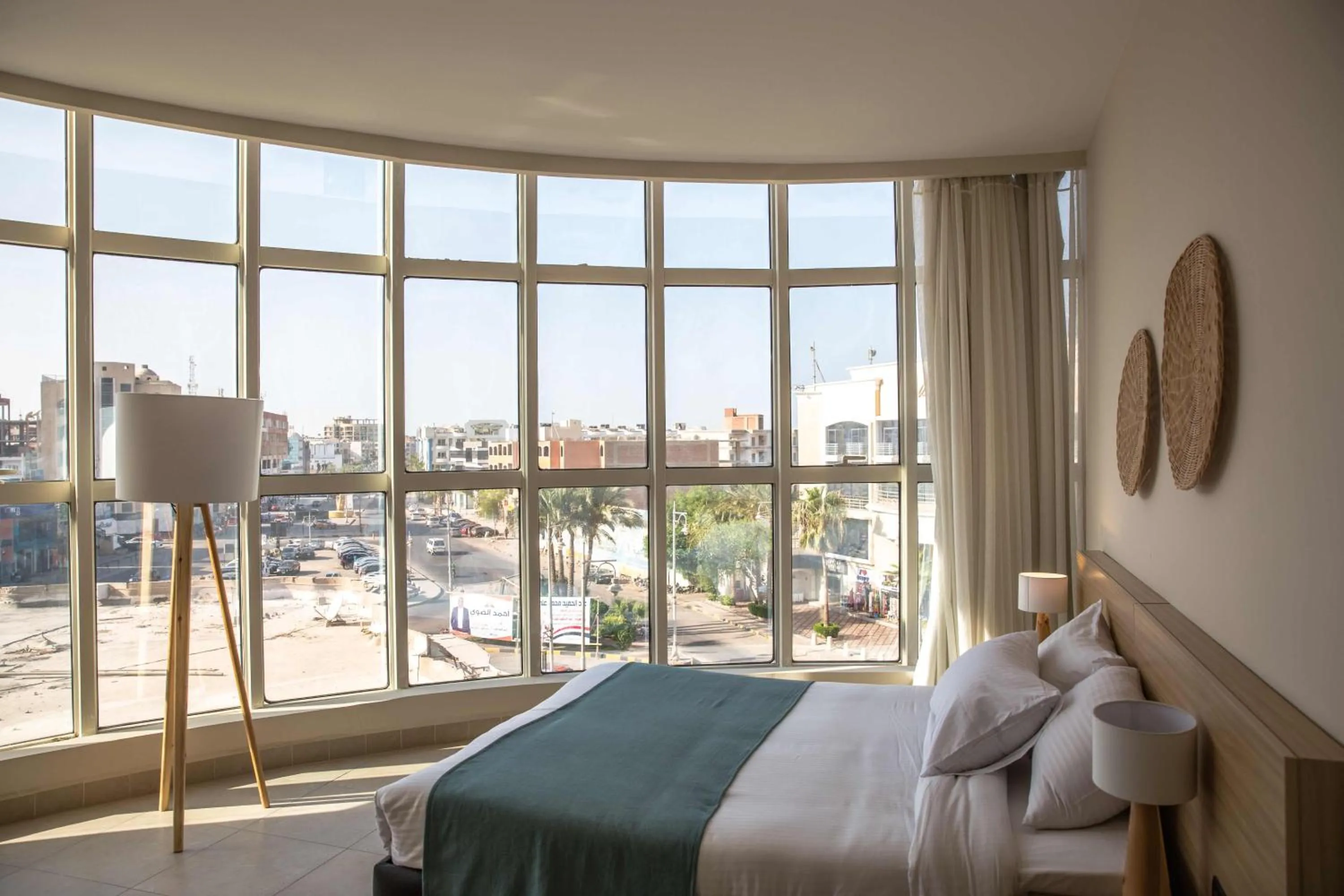 TV and multimedia, Bed in Redcon Suites