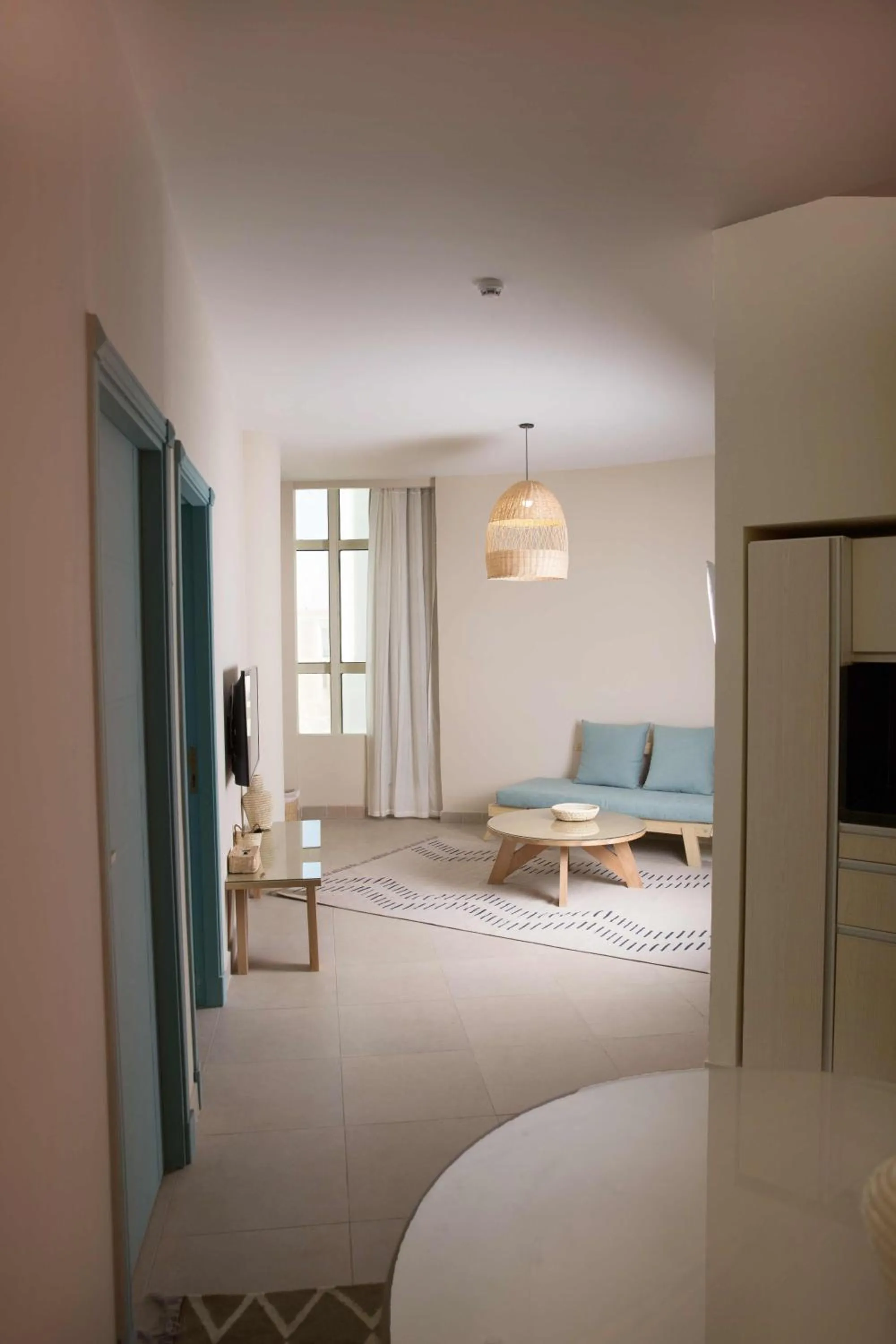 Living room, Bed in Redcon Suites