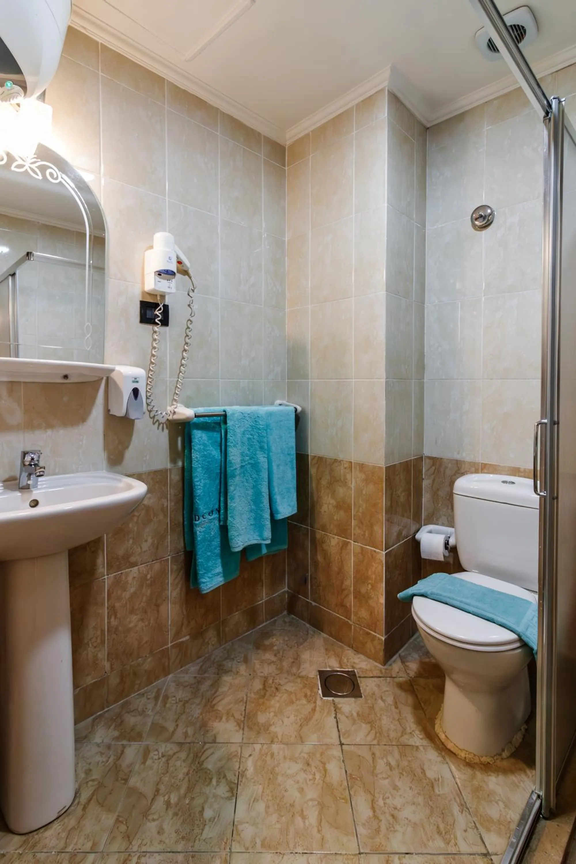 Shower in Redcon Suites