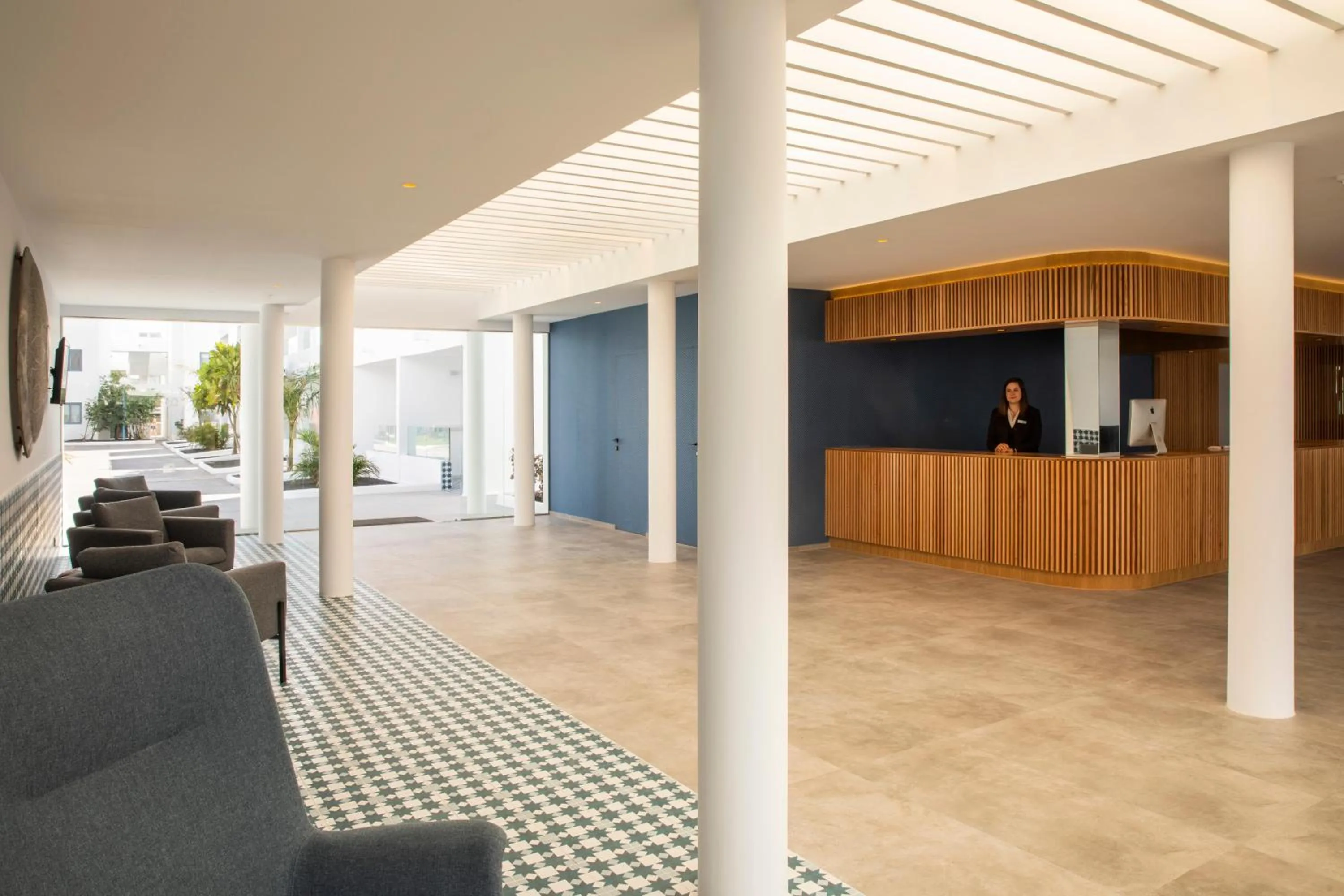 Lobby or reception in Oasis Lanz Beach Mate