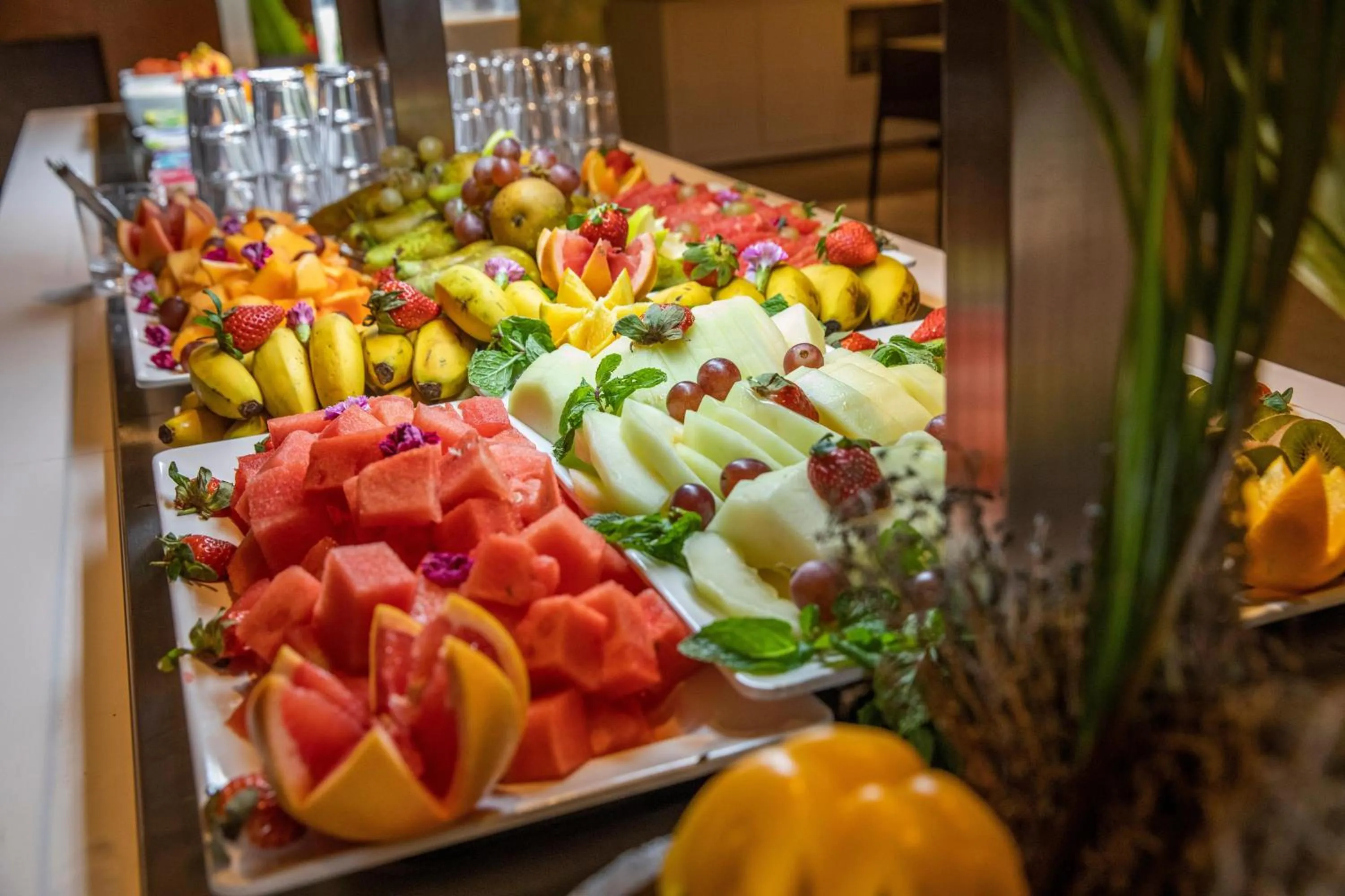 Restaurant/places to eat in Oasis Lanz Beach Mate