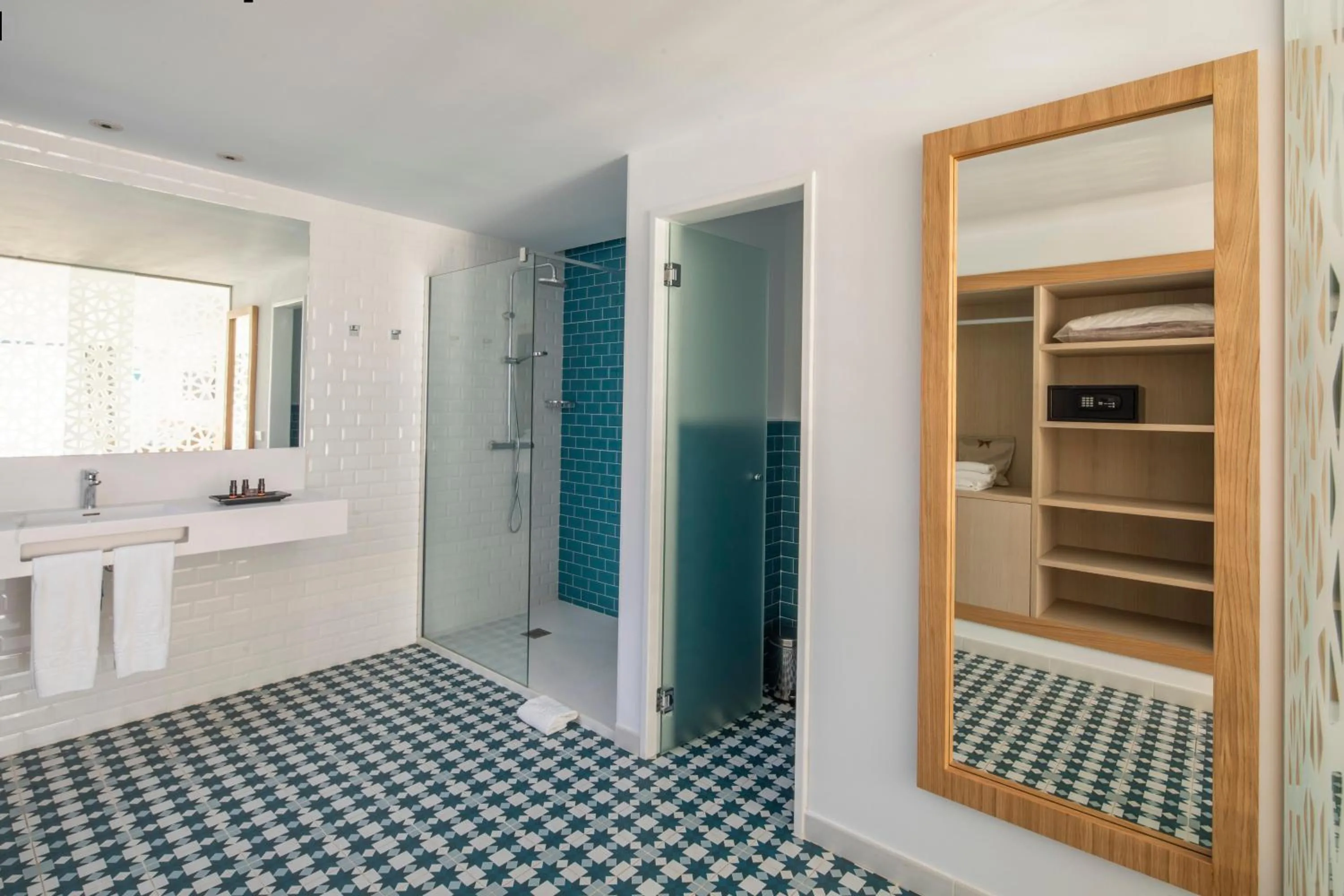 Bathroom in Oasis Lanz Beach Mate