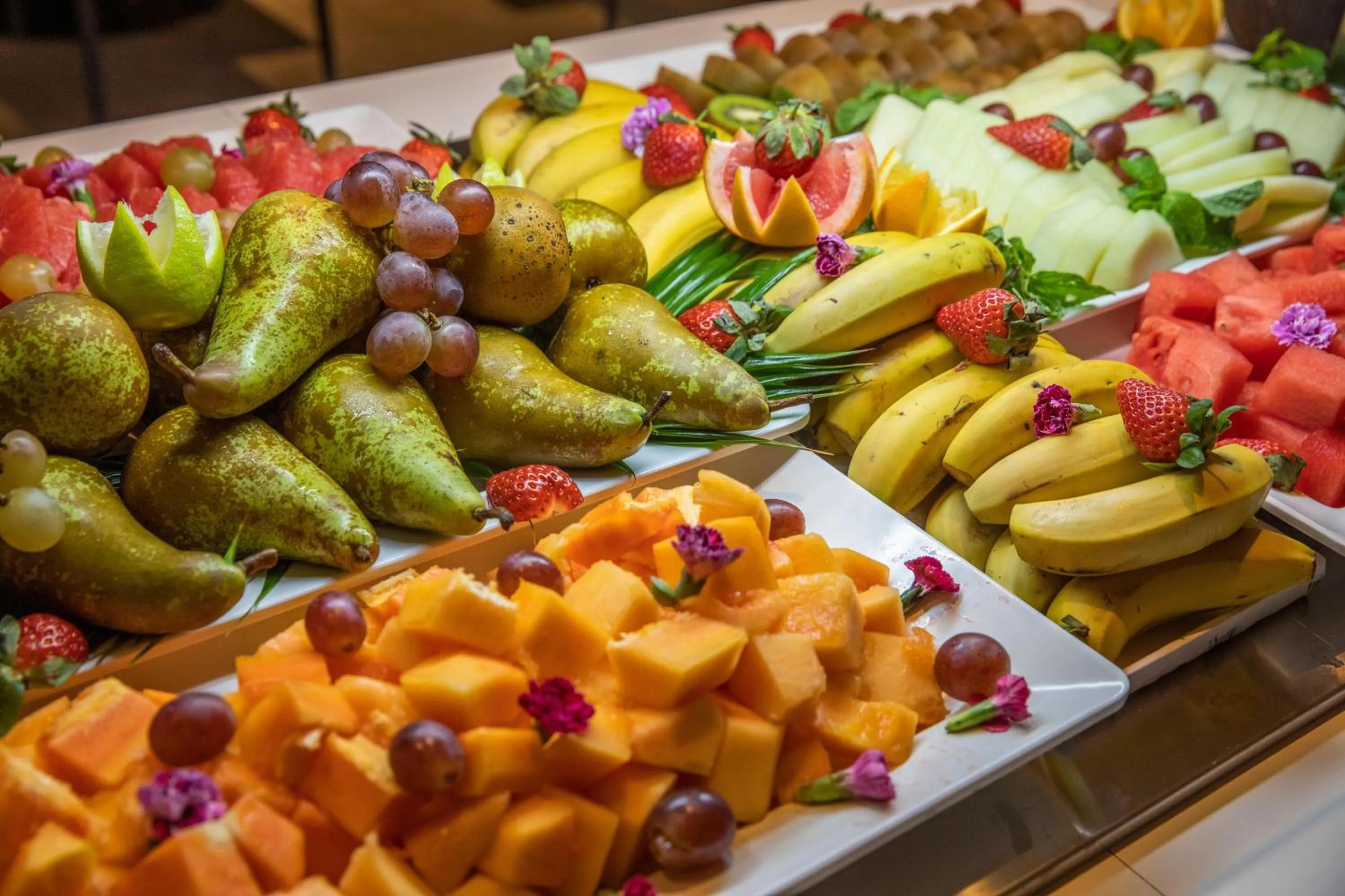 Restaurant/places to eat in Oasis Lanz Beach Mate