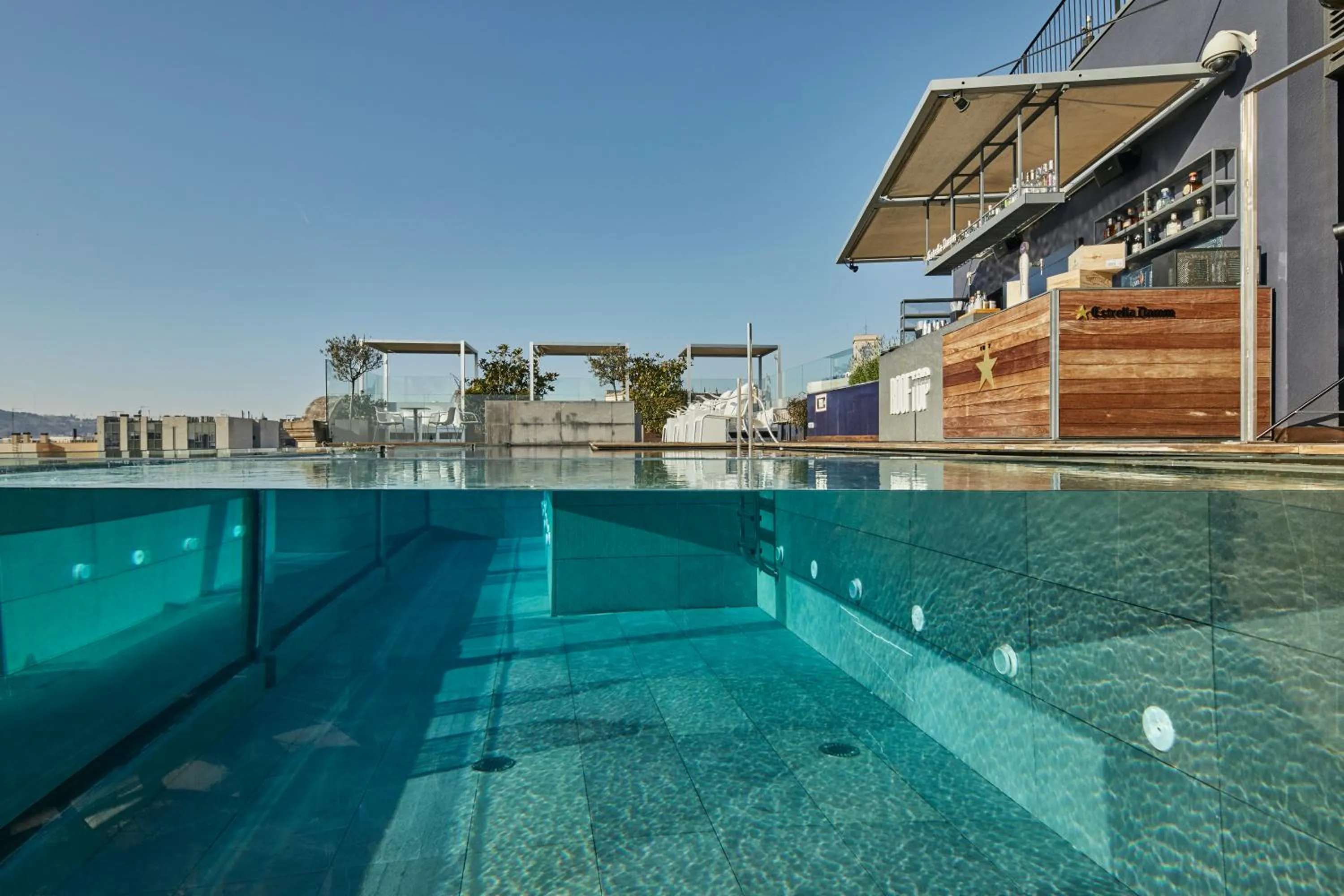 Swimming pool in Ohla Barcelona
