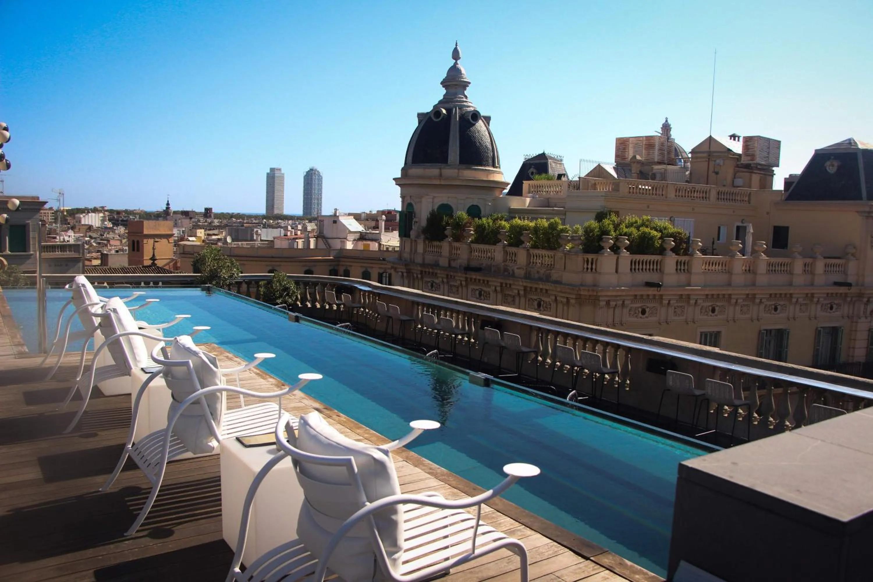 Pool view in Ohla Barcelona