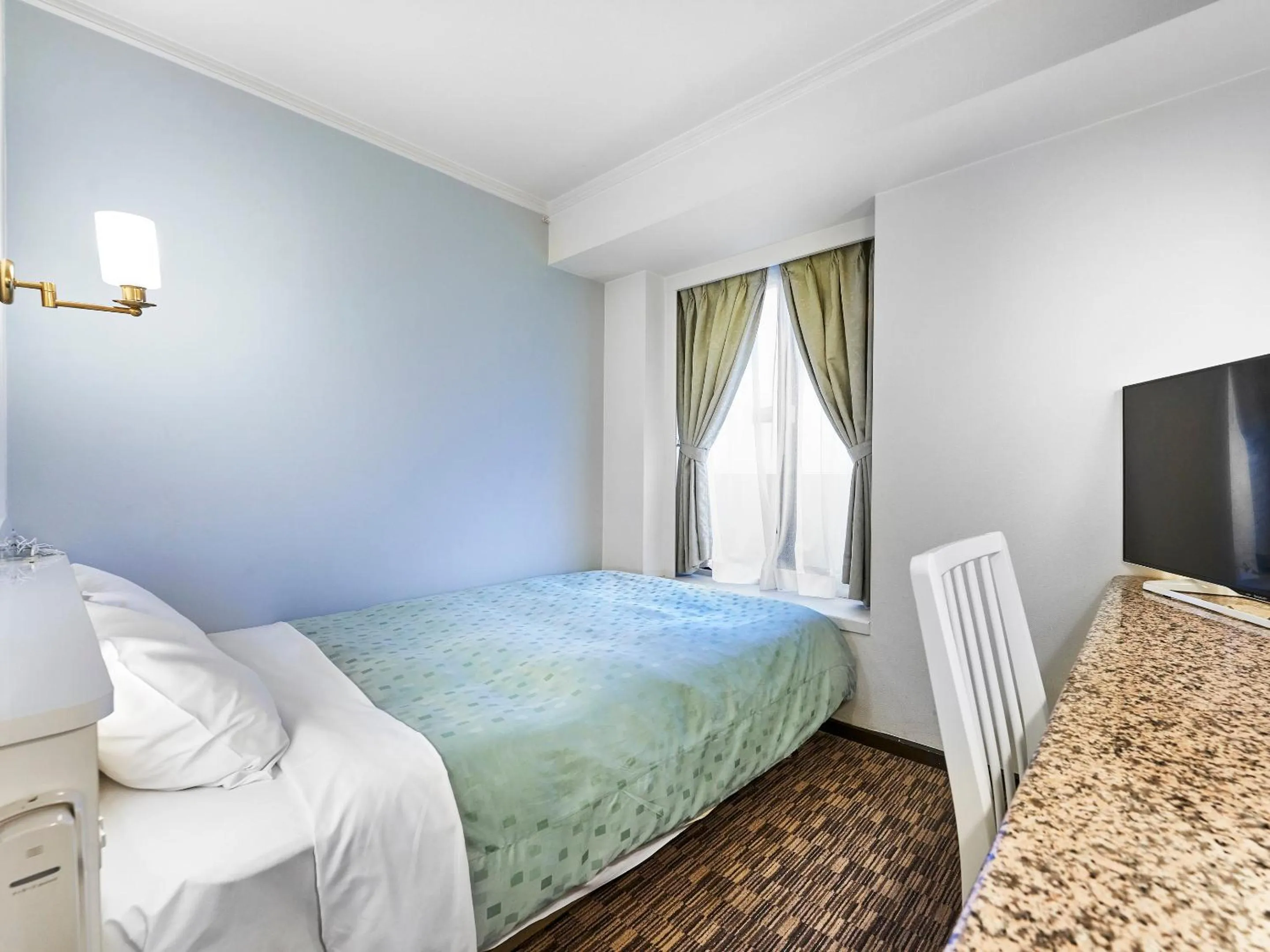 Photo of the whole room, Bed in Kobe Sannomiya Union Hotel