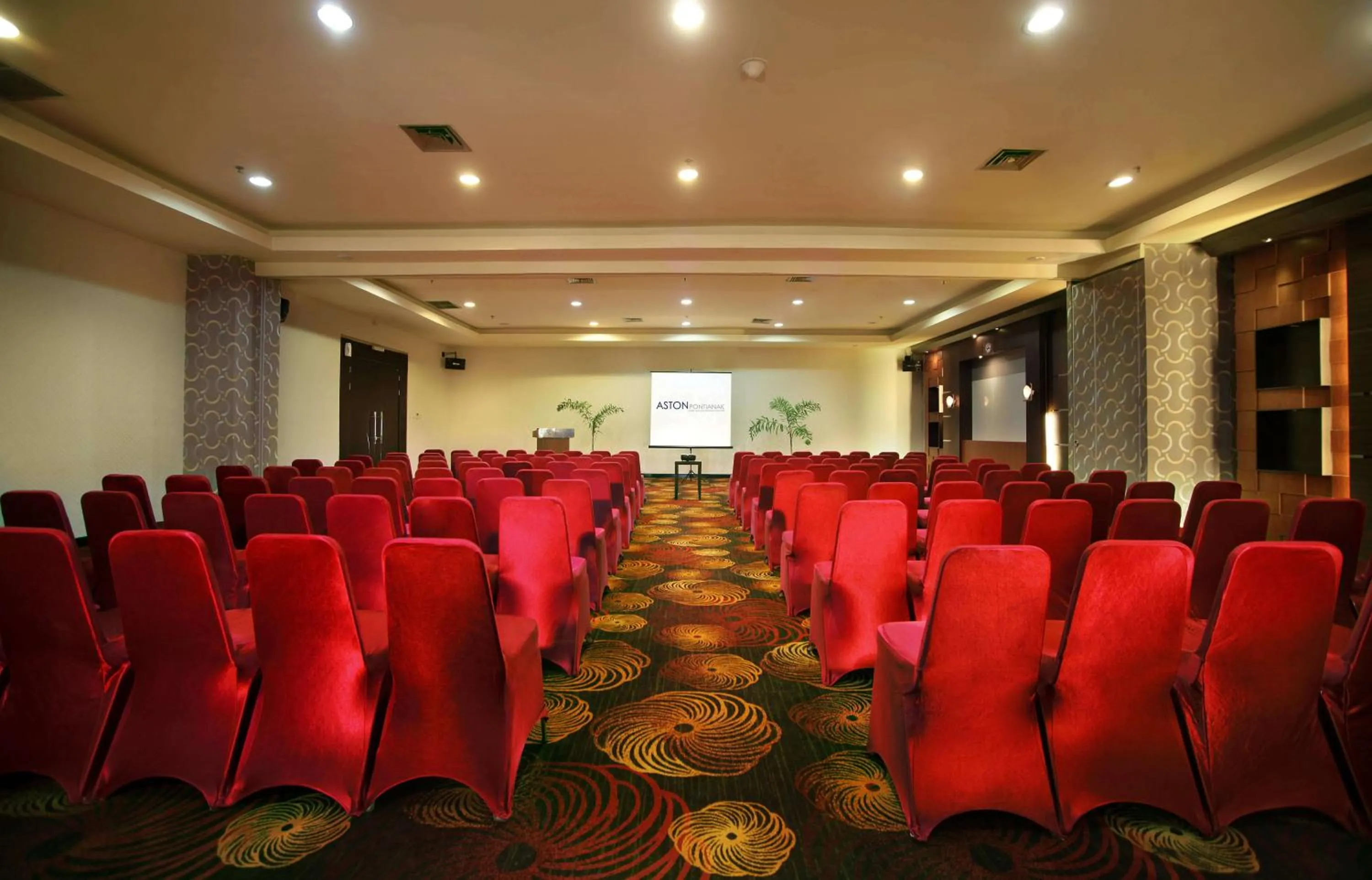 Business facilities in Aston Pontianak Hotel and Convention Center