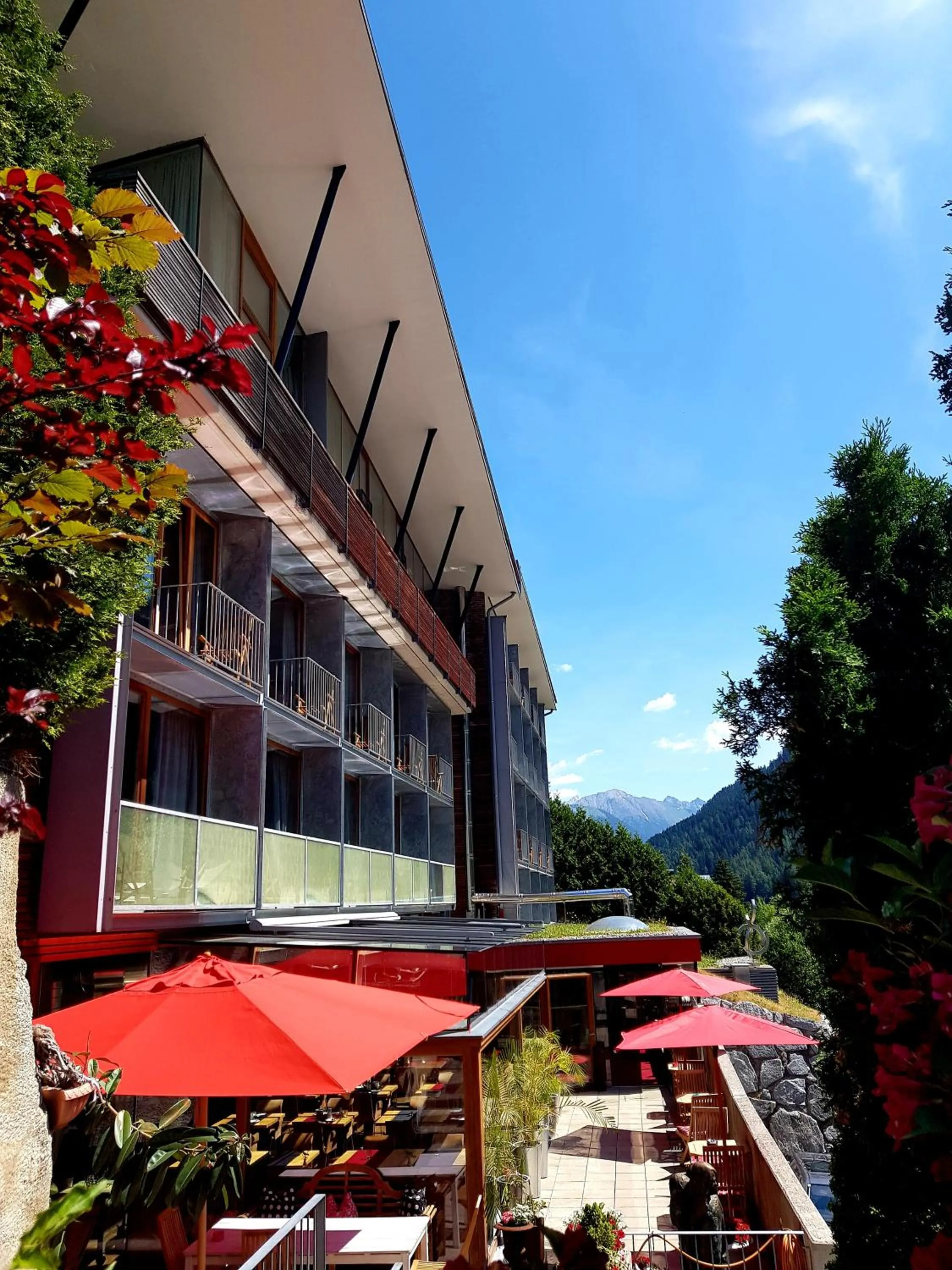 Property building in "Quality Hosts Arlberg" Hotel Lux Alpinae