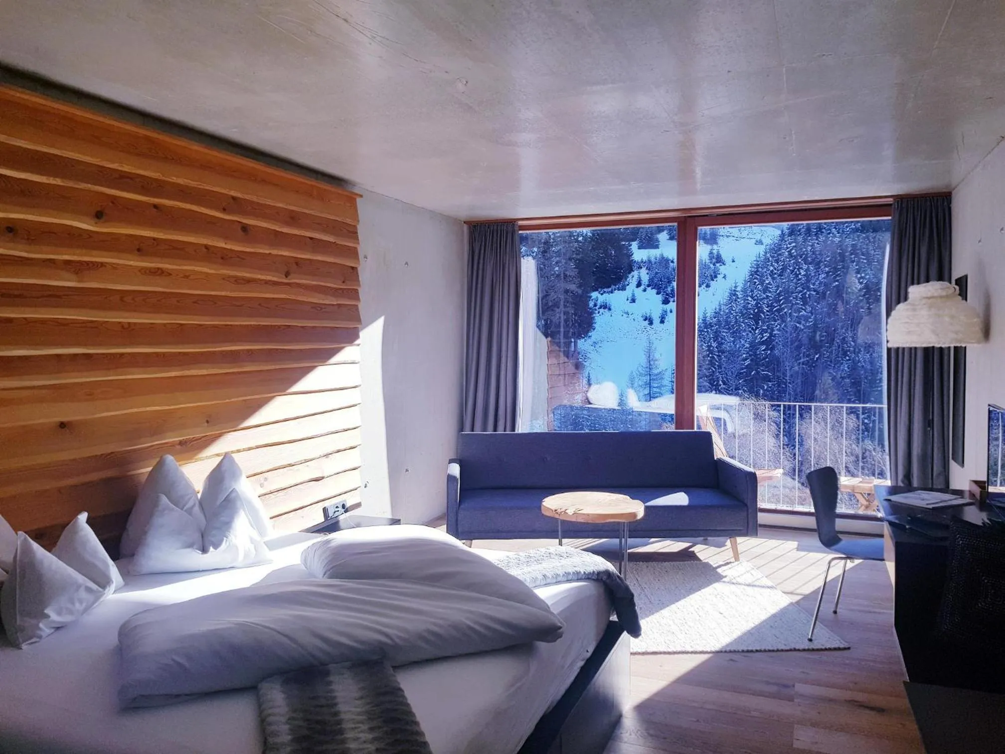 View (from property/room), Bed in "Quality Hosts Arlberg" Hotel Lux Alpinae