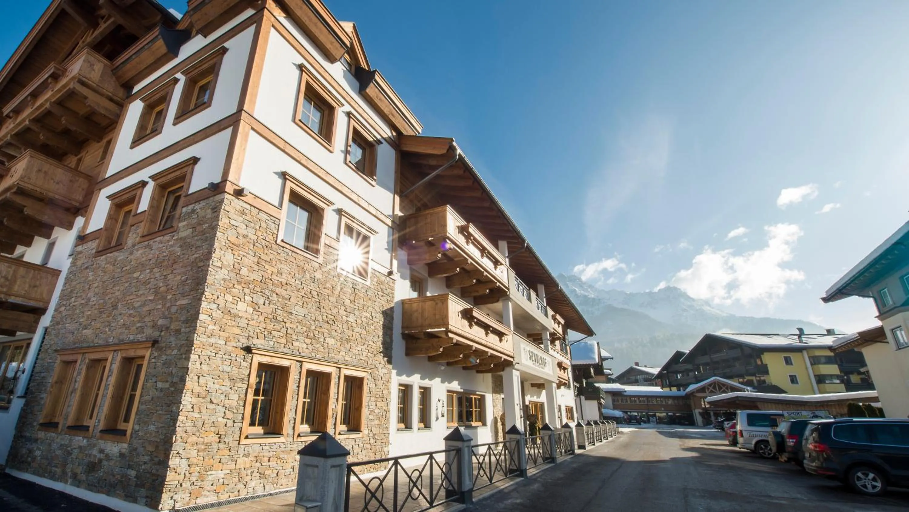 Facade/entrance in Hotel Sendlhof