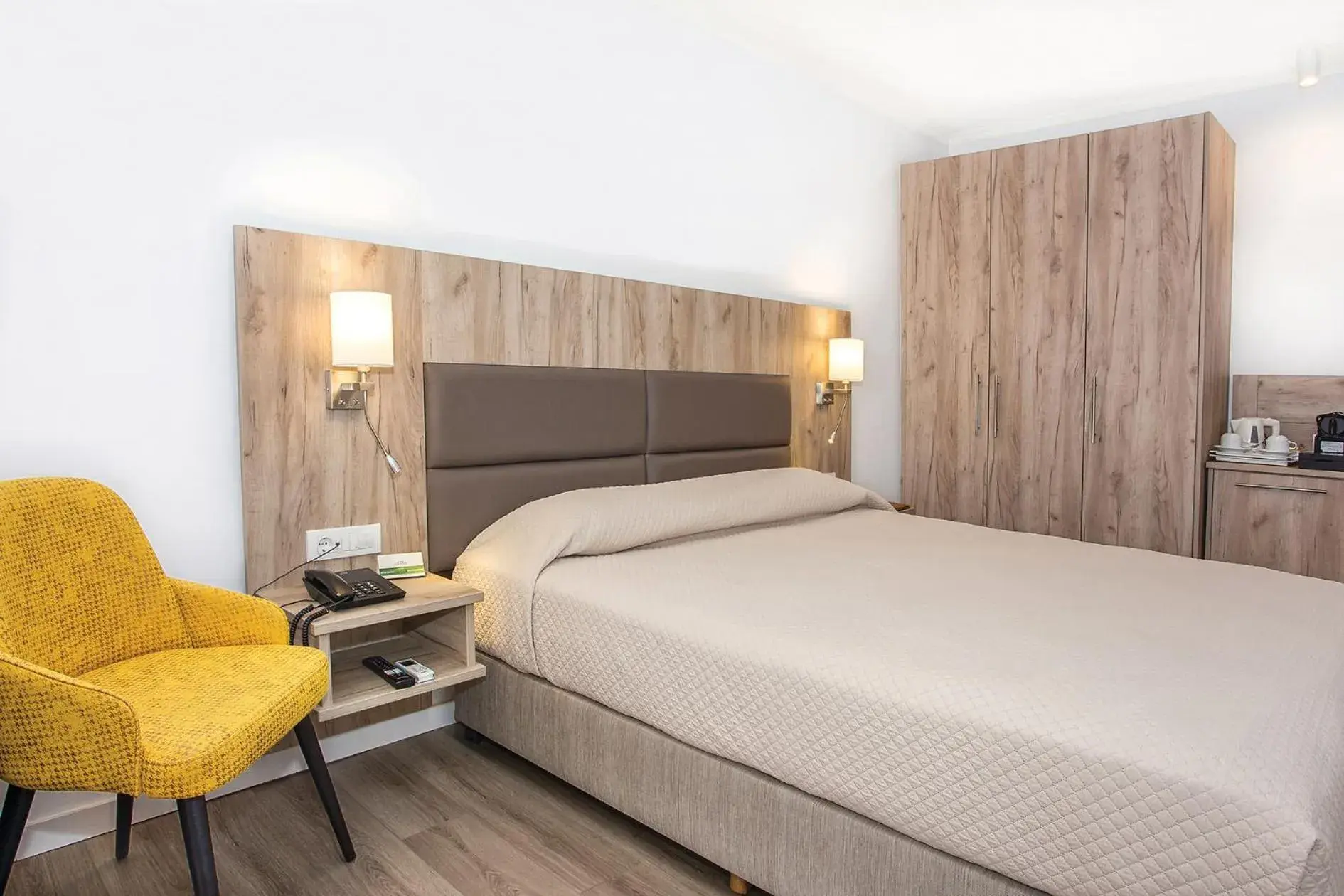 Deluxe Double Room Panorama in Kosta Palace Deluxe Double Room Panorama in Kosta Palace