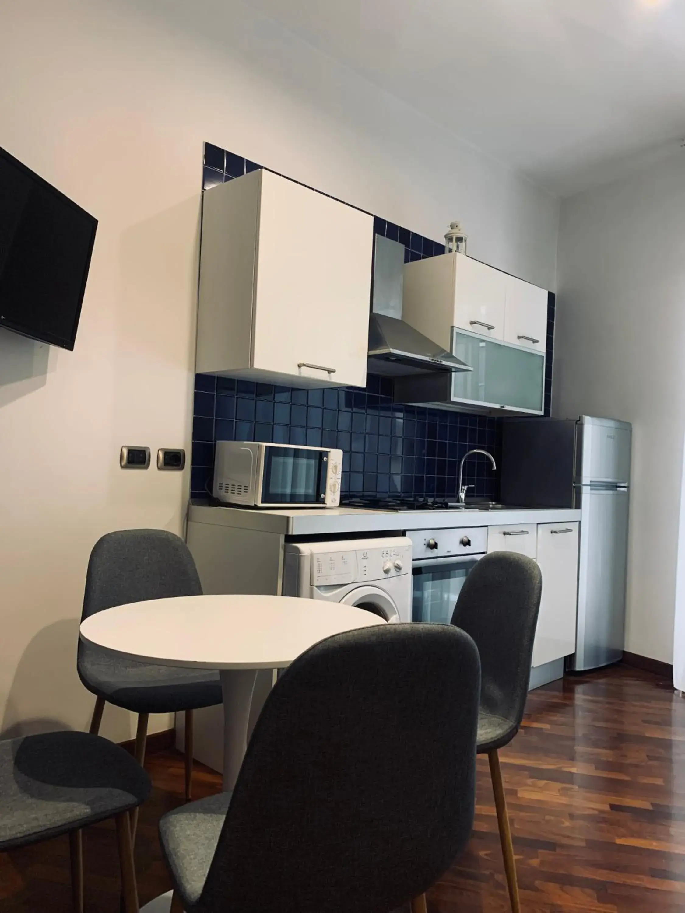 Apartment with Balcony in Napoliday Apartment with Balcony in Napoliday