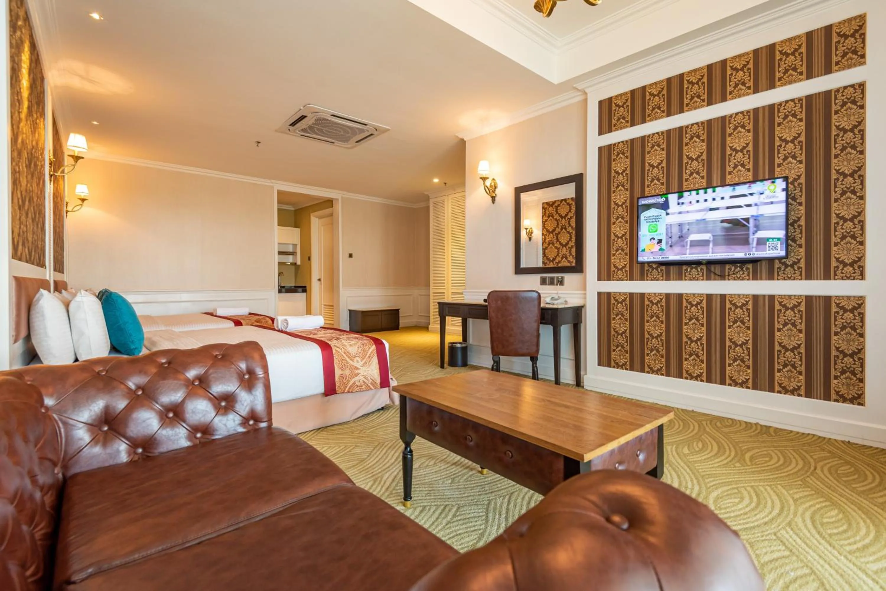 Photo of the whole room, Bed in Tasik Villa International Resort