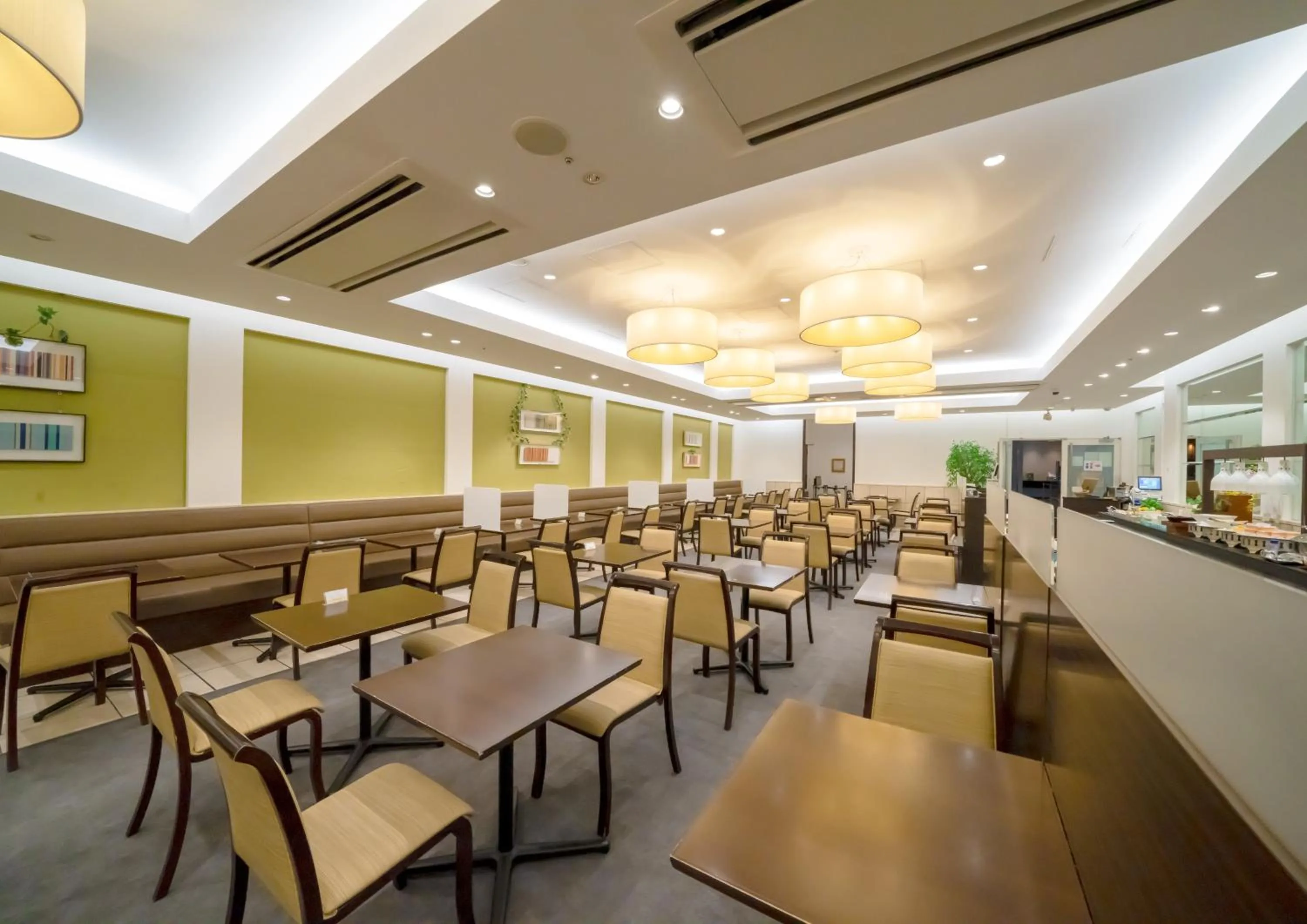 Restaurant/places to eat in Ours Inn Hankyu