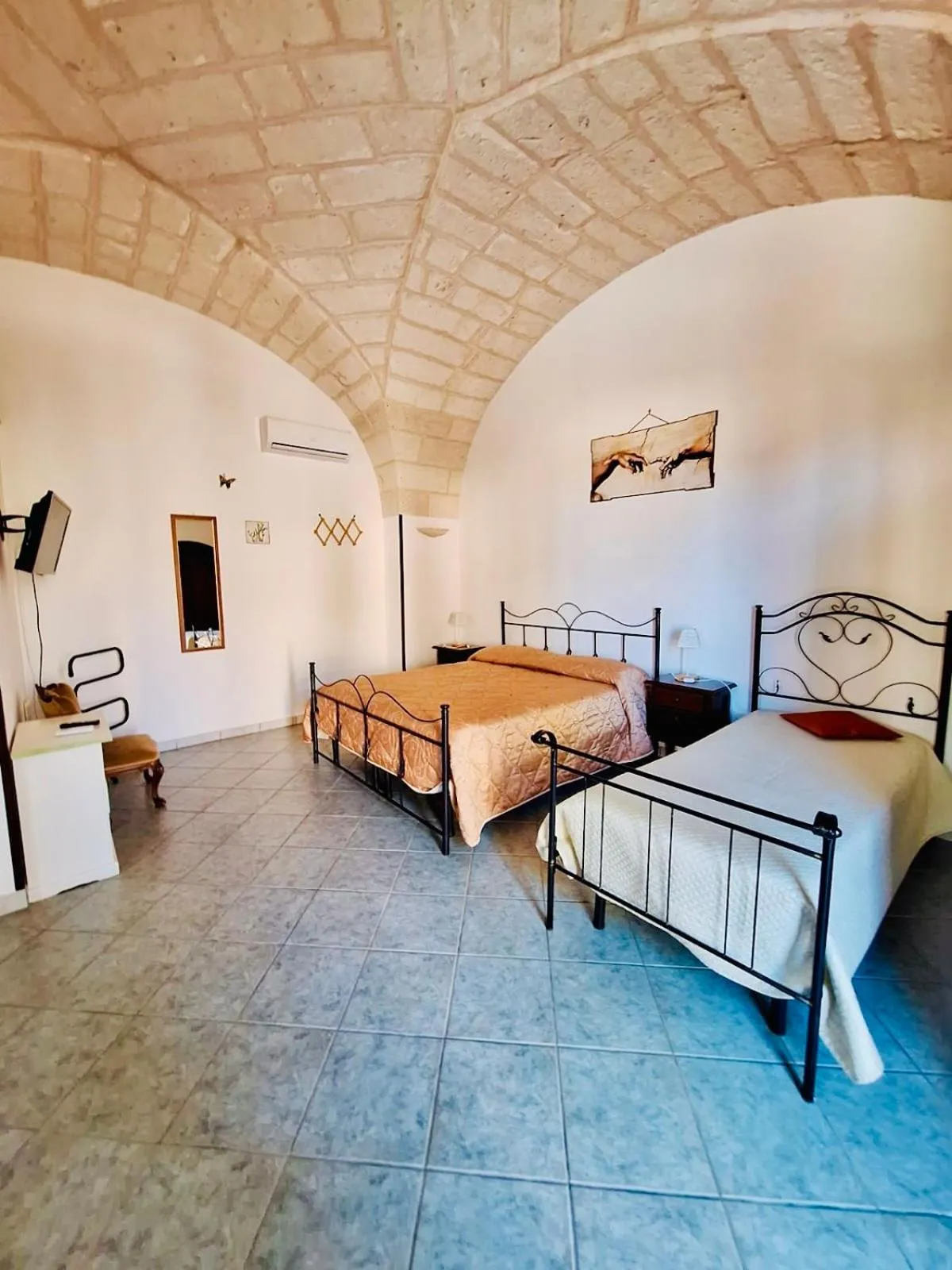 Bed in Villa Papaleo B&B