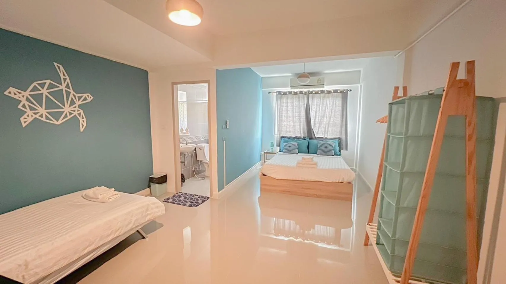 Bedroom, Bed in Turtle Rooms