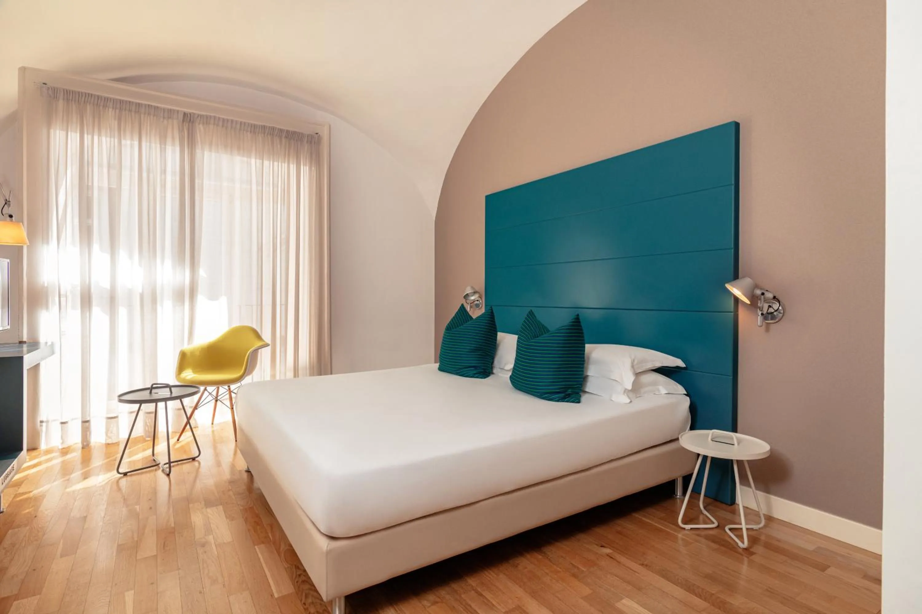 Bedroom, Bed in Hotel Piazza Bellini & Apartments