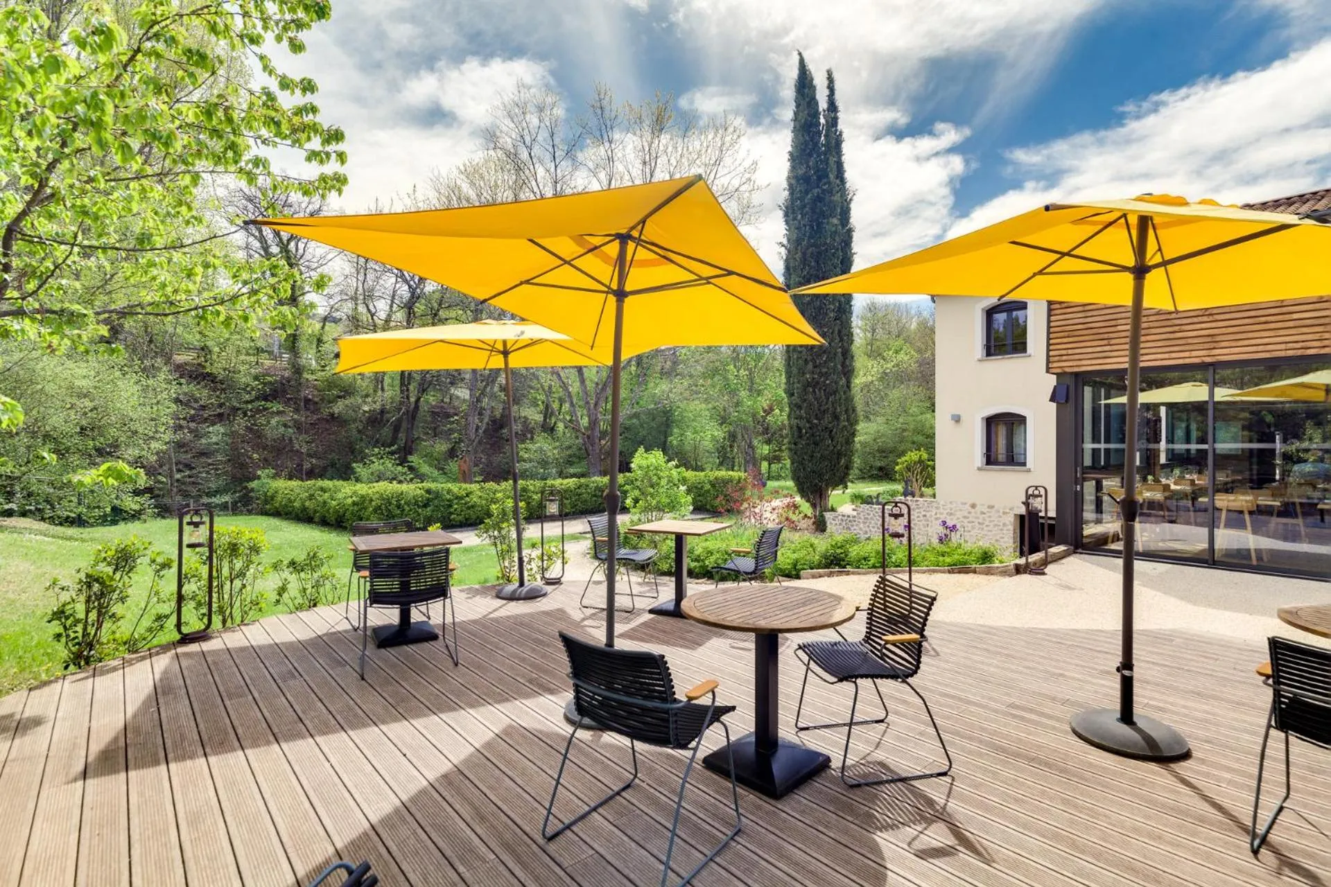 Restaurant/places to eat in La Cachette