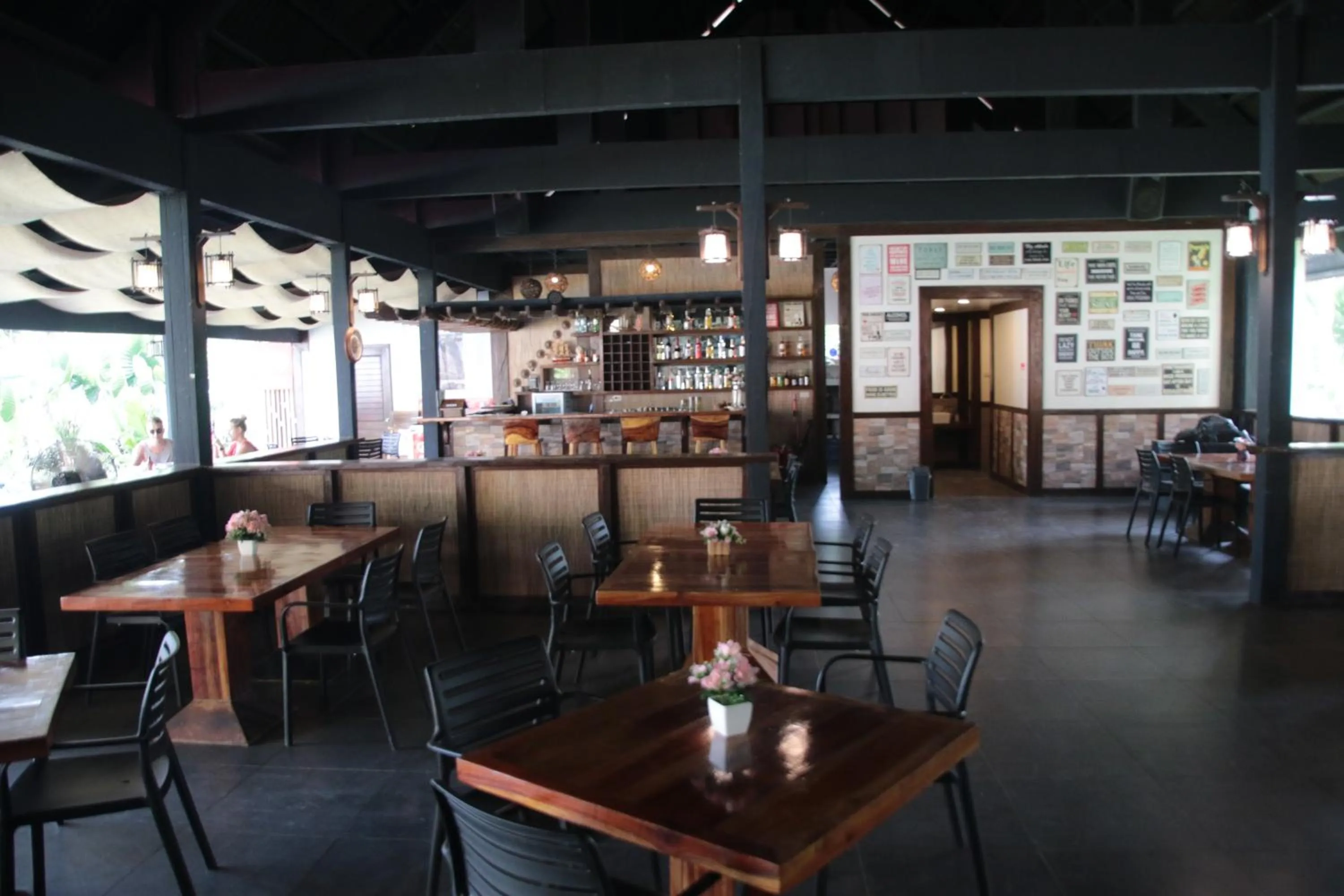 Restaurant/places to eat in Calape Forest Resort